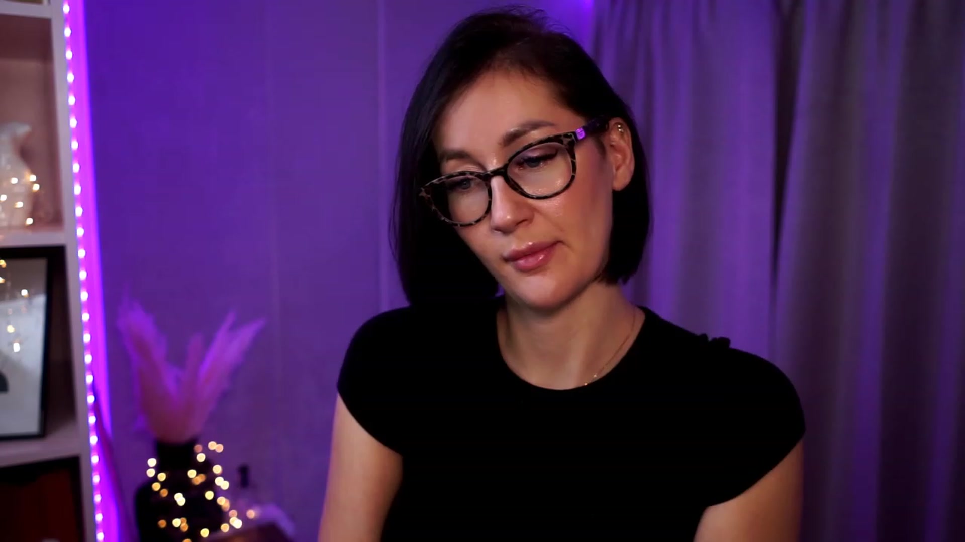 Gallery image thumbnail from Queen_Dasha's myfreecams stream on, 10/15/2023, 17:04 image 10 of 20