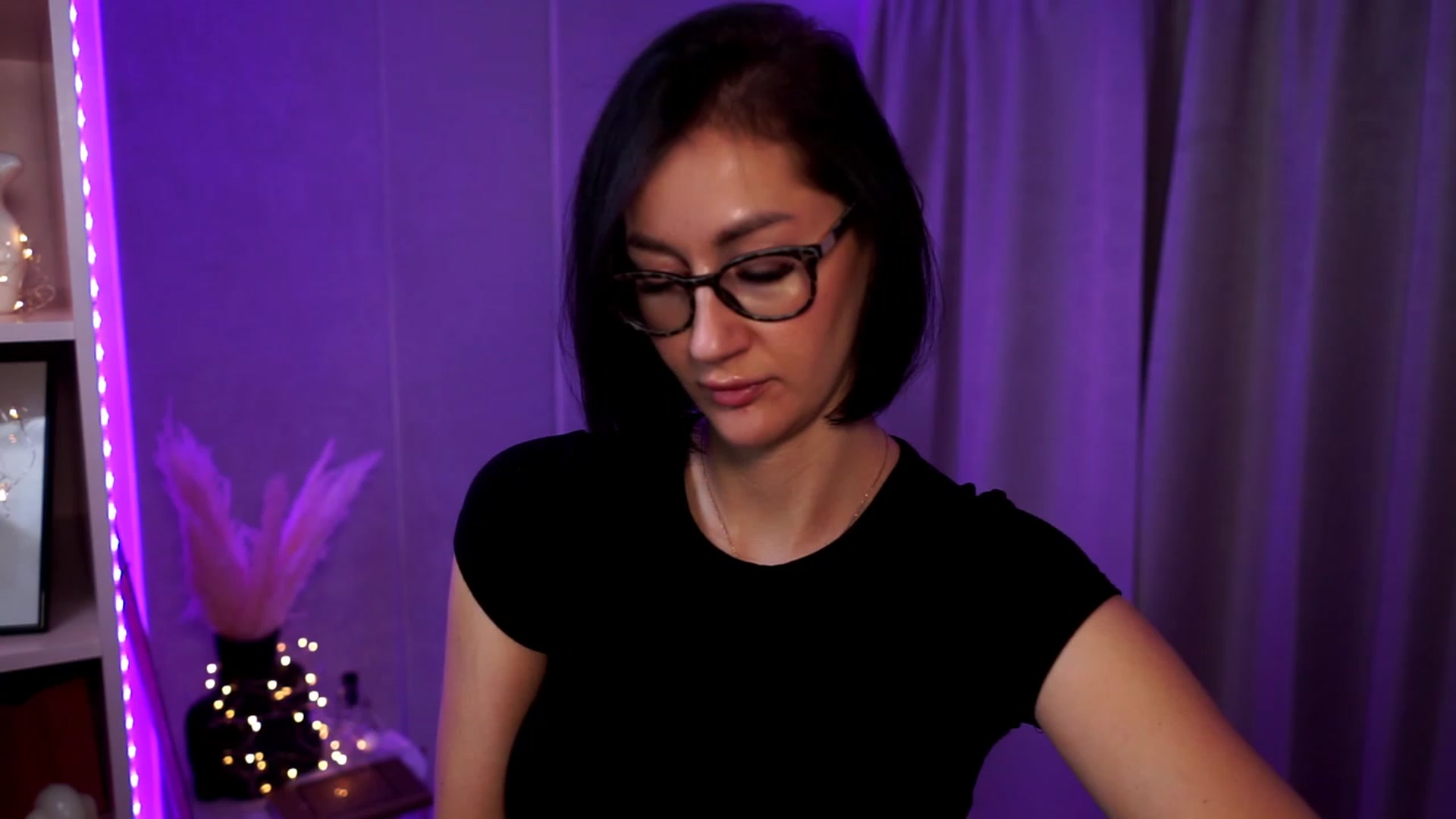 Gallery image thumbnail from Queen_Dasha's myfreecams stream on, 10/15/2023, 17:04 image 4 of 20