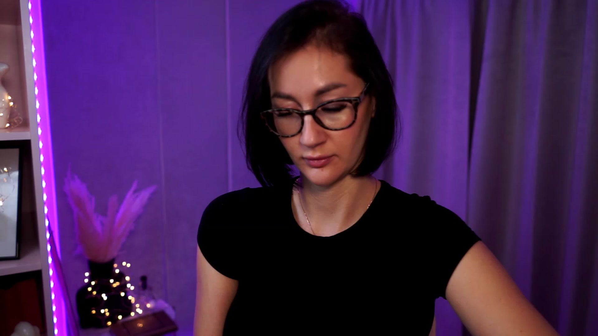 Gallery image thumbnail from Queen_Dasha's myfreecams stream on, 10/15/2023, 17:04 image 5 of 20