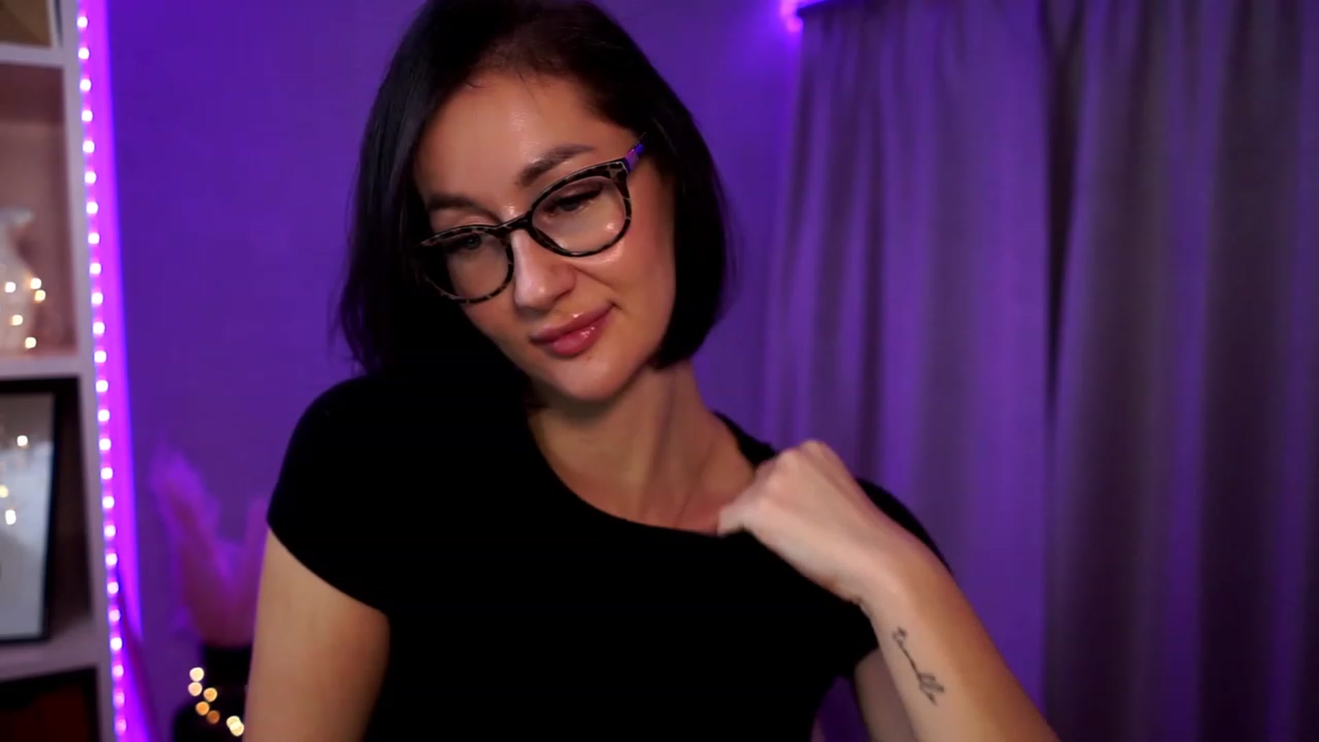 Gallery image thumbnail from Queen_Dasha's myfreecams stream on, 10/15/2023, 17:04 image 1 of 20