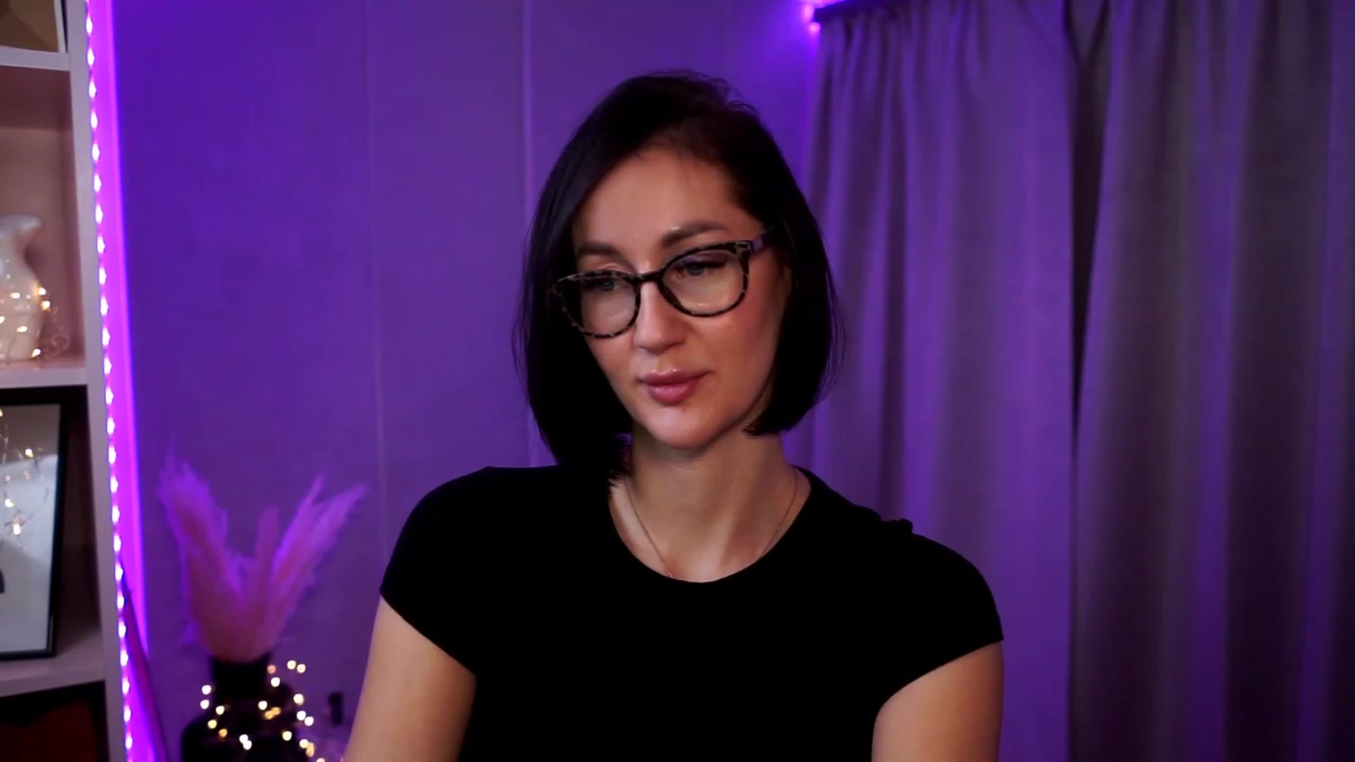 Gallery image thumbnail from Queen_Dasha's myfreecams stream on, 10/15/2023, 17:04 image 3 of 20