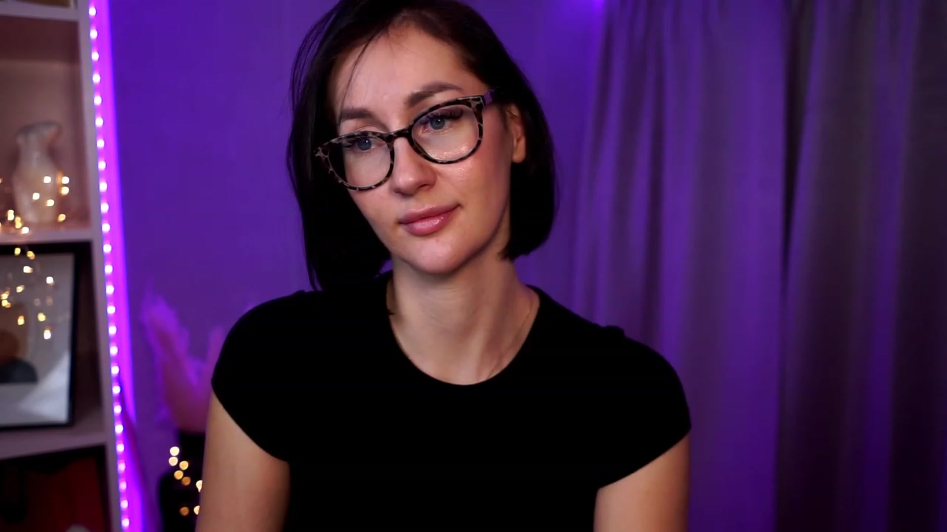 Gallery image thumbnail from Queen_Dasha's myfreecams stream on, 10/15/2023, 20:13 image 7 of 20