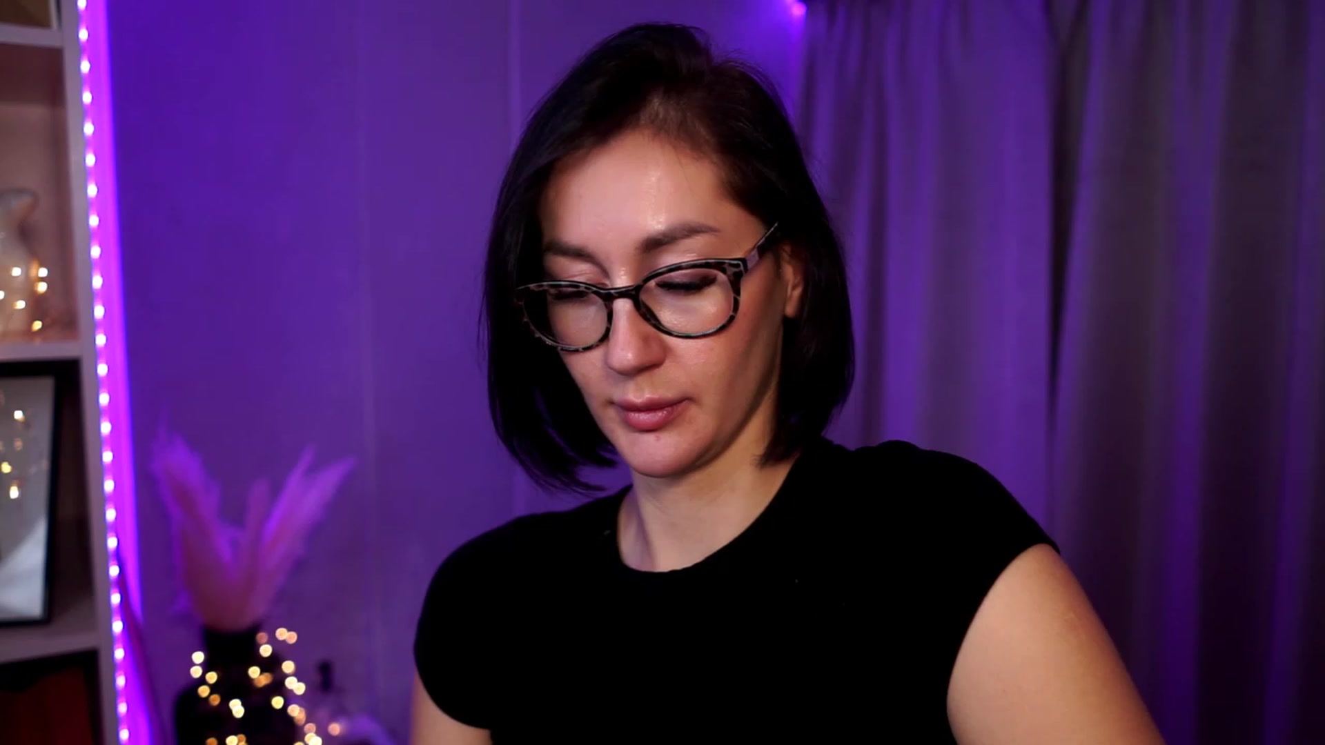 Gallery image thumbnail from Queen_Dasha's myfreecams stream on, 10/15/2023, 20:13 image 20 of 20