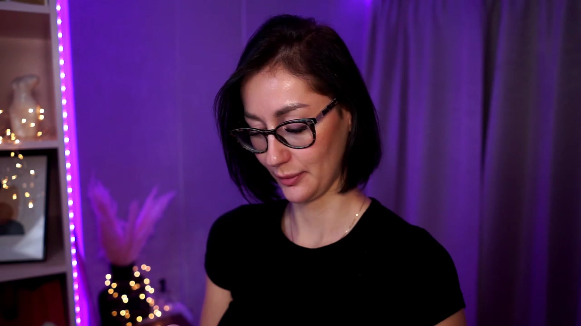 Gallery image thumbnail from Queen_Dasha's myfreecams stream on, 10/15/2023, 20:13 image 10 of 20