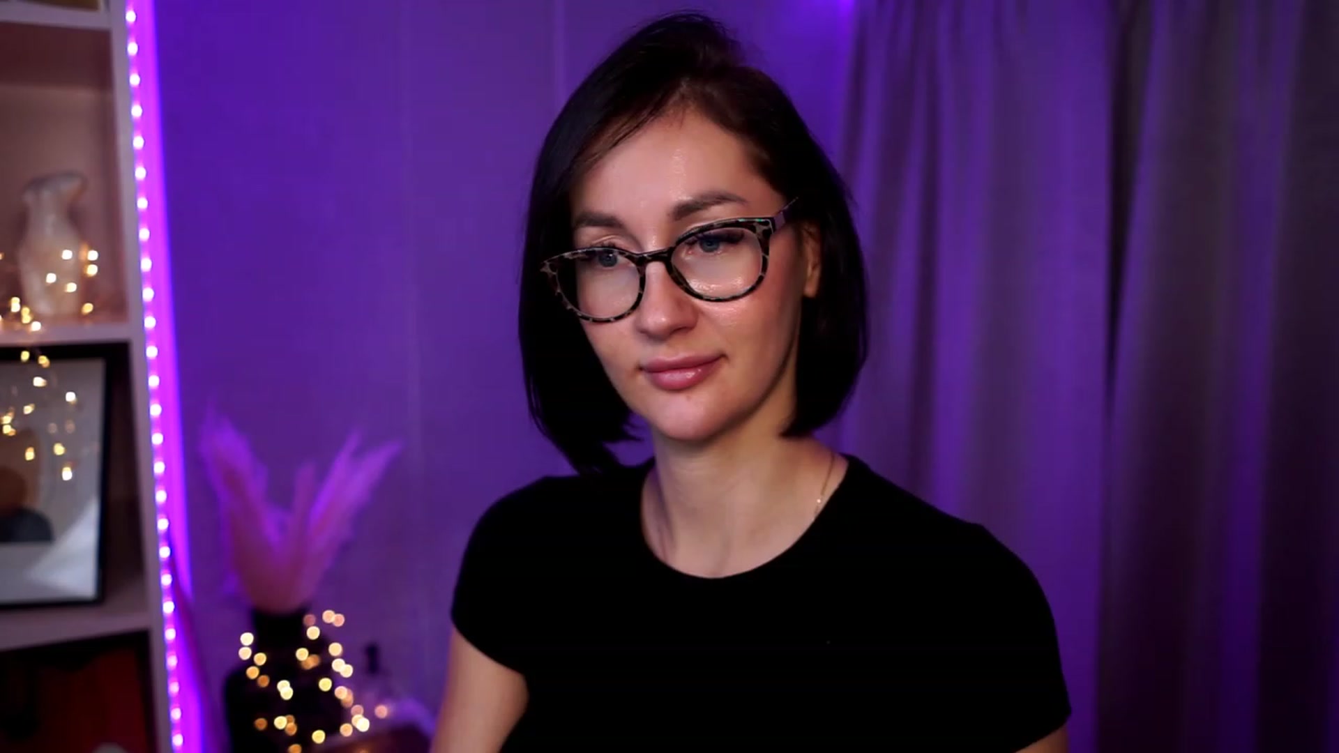 Gallery image thumbnail from Queen_Dasha's myfreecams stream on, 10/15/2023, 20:13 image 9 of 20