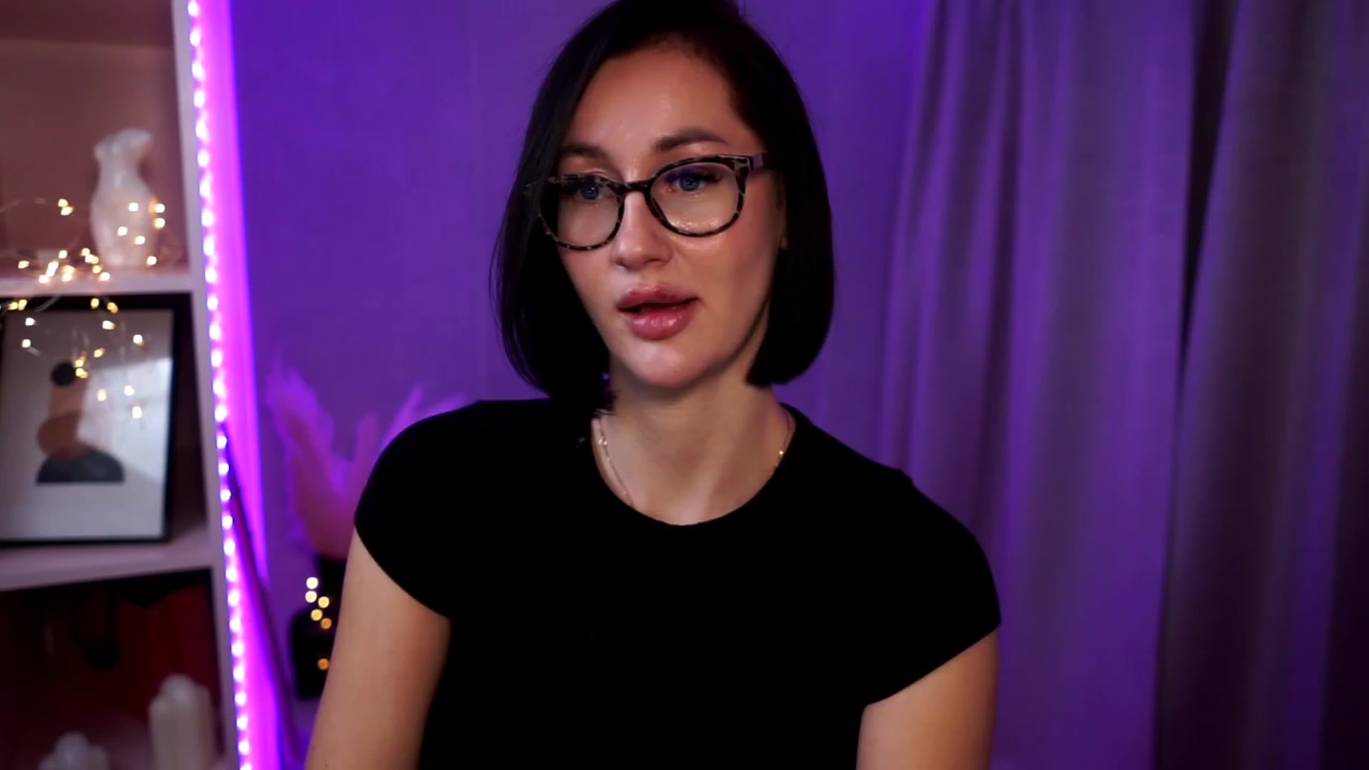 Gallery image thumbnail from Queen_Dasha's myfreecams stream on, 10/19/2023, 20:33 image 14 of 20