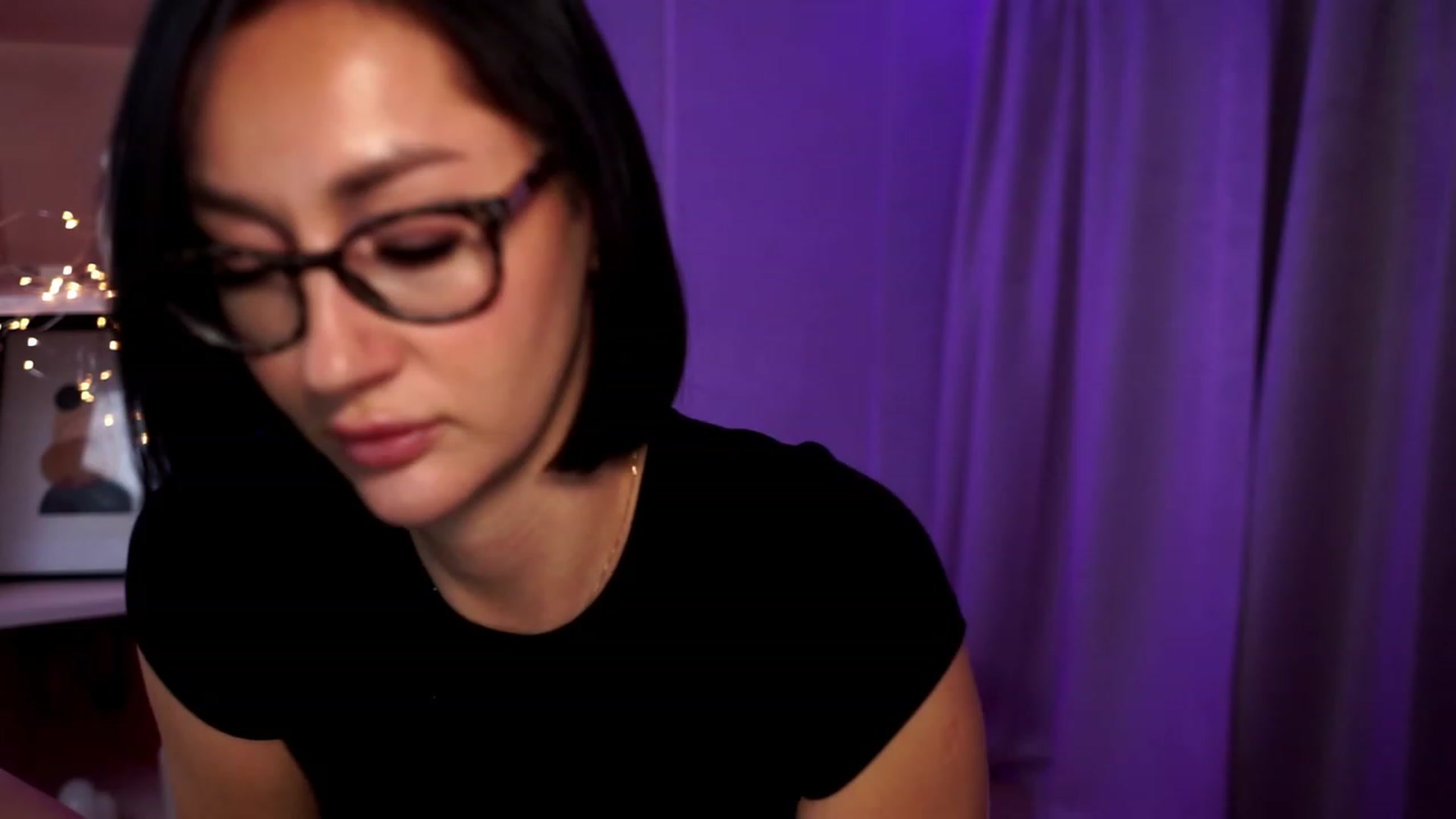 Gallery image thumbnail from Queen_Dasha's myfreecams stream on, 10/19/2023, 20:33 image 10 of 20
