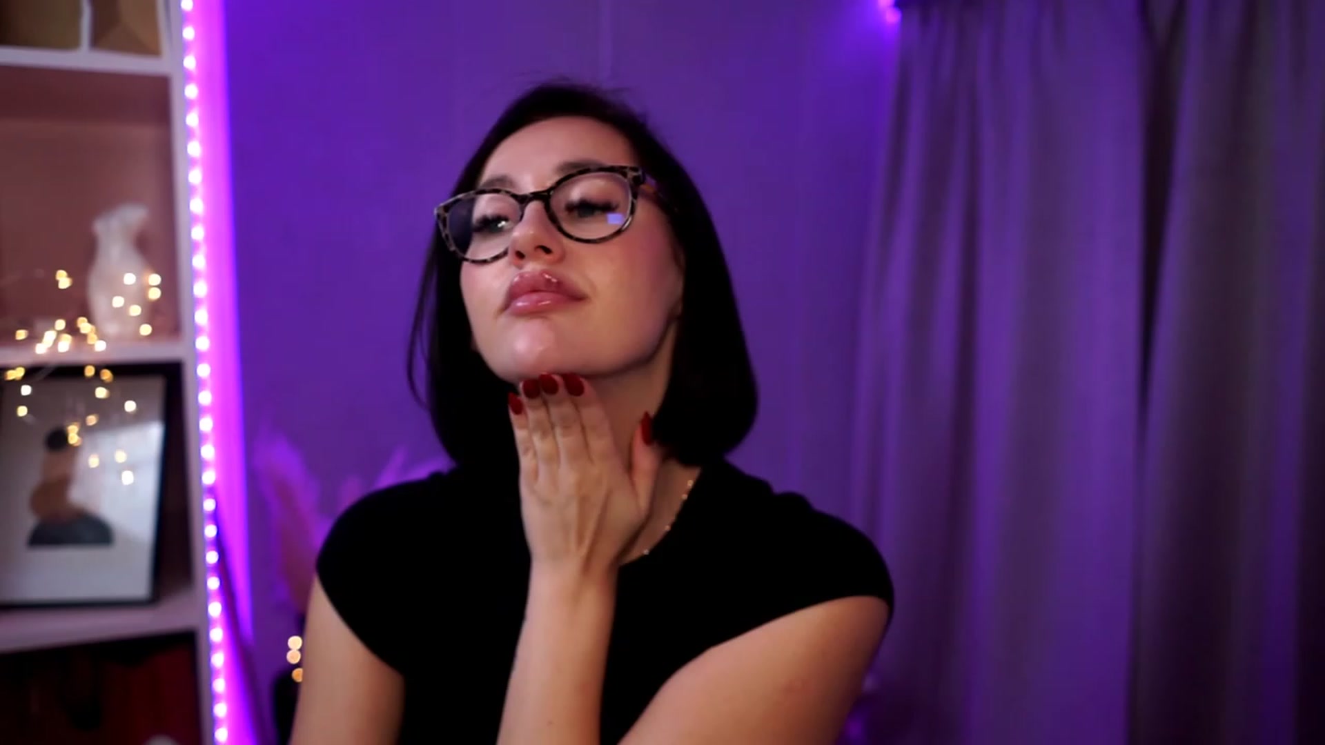 Gallery image thumbnail from Queen_Dasha's myfreecams stream on, 10/19/2023, 20:33 image 20 of 20