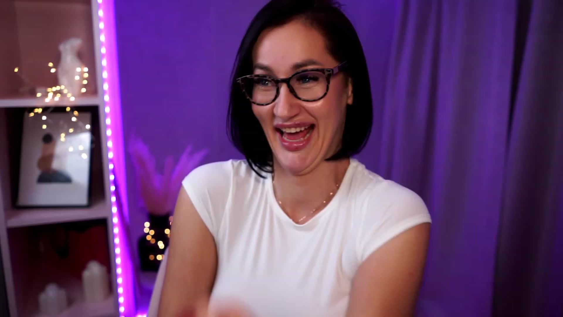Gallery image thumbnail from Queen_Dasha's myfreecams stream on, 10/20/2023, 22:18 image 7 of 20