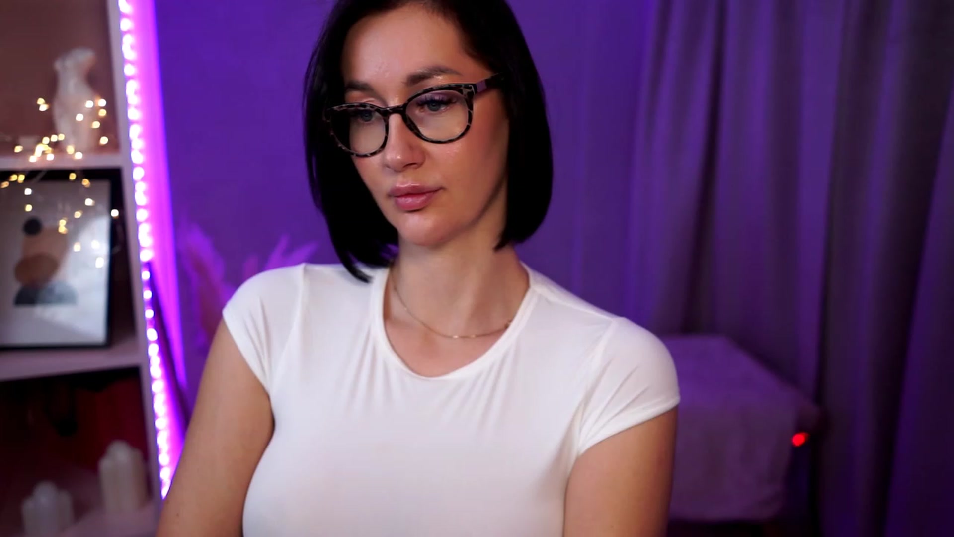 Gallery image thumbnail from Queen_Dasha's myfreecams stream on, 10/28/2023, 19:49 image 16 of 20