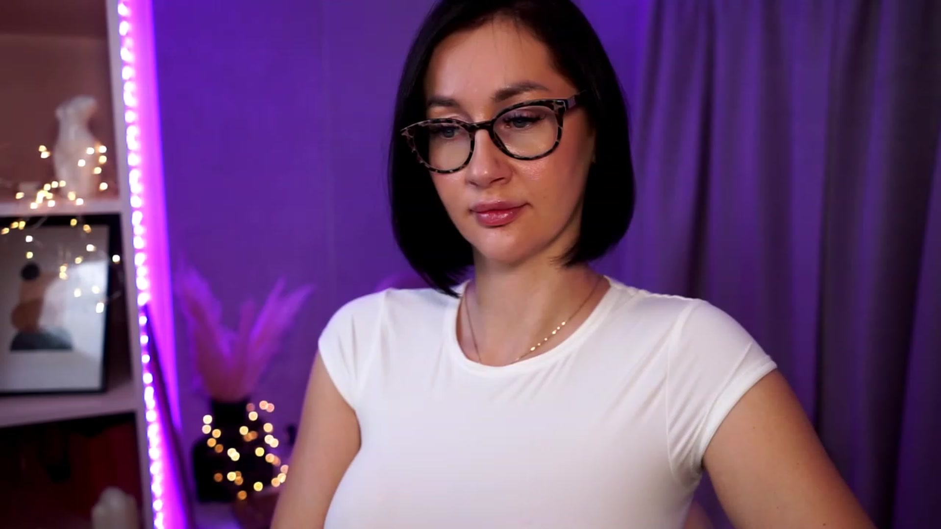 Gallery image thumbnail from Queen_Dasha's myfreecams stream on, 10/28/2023, 19:49 image 4 of 20