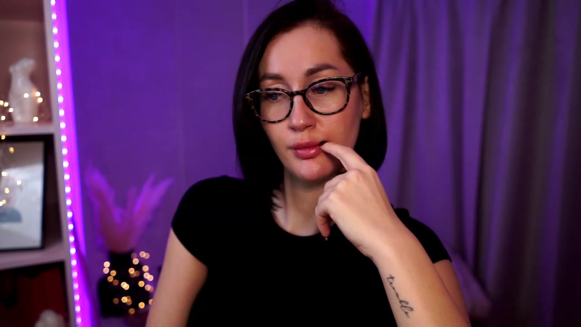 Gallery image thumbnail from Queen_Dasha's myfreecams stream on, 11/06/2023, 19:18 image 12 of 20