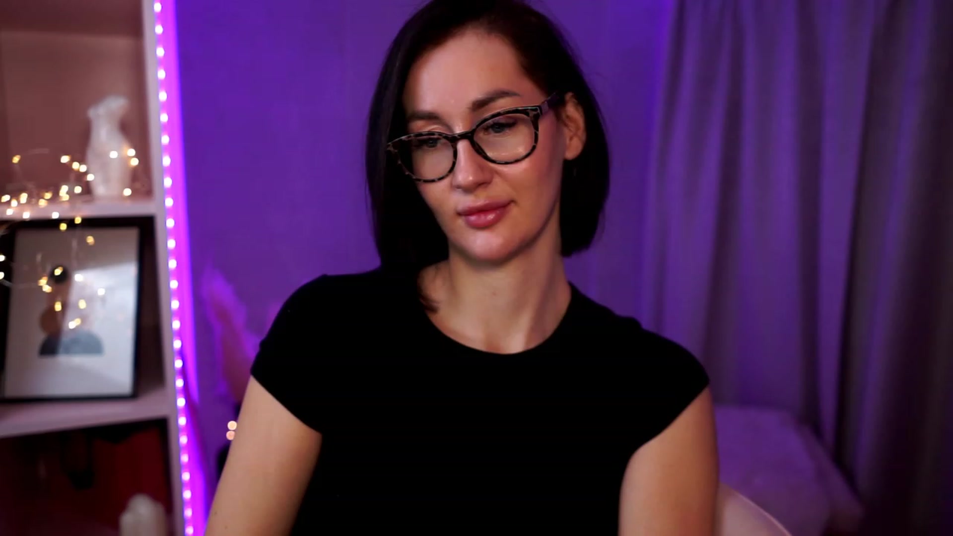 Gallery image thumbnail from Queen_Dasha's myfreecams stream on, 11/06/2023, 19:18 image 19 of 20
