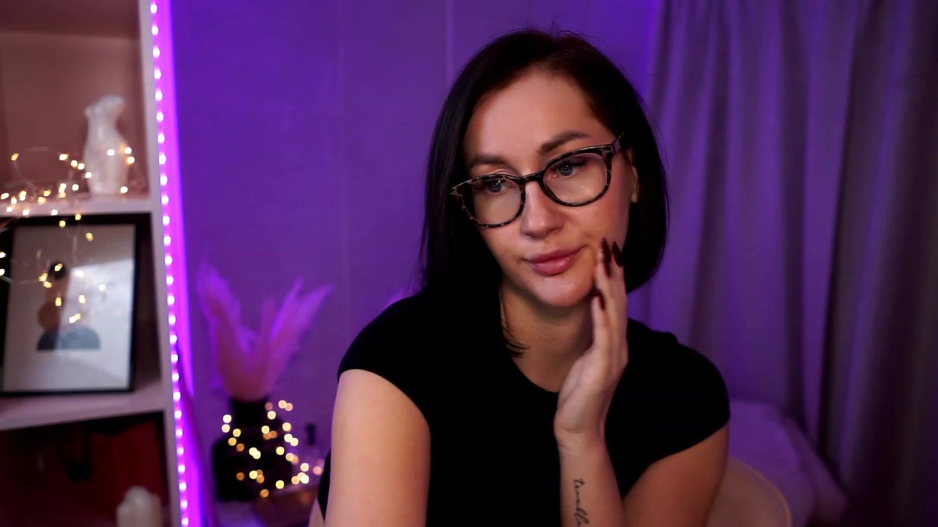 Gallery image thumbnail from Queen_Dasha's myfreecams stream on, 11/06/2023, 19:48 image 18 of 20