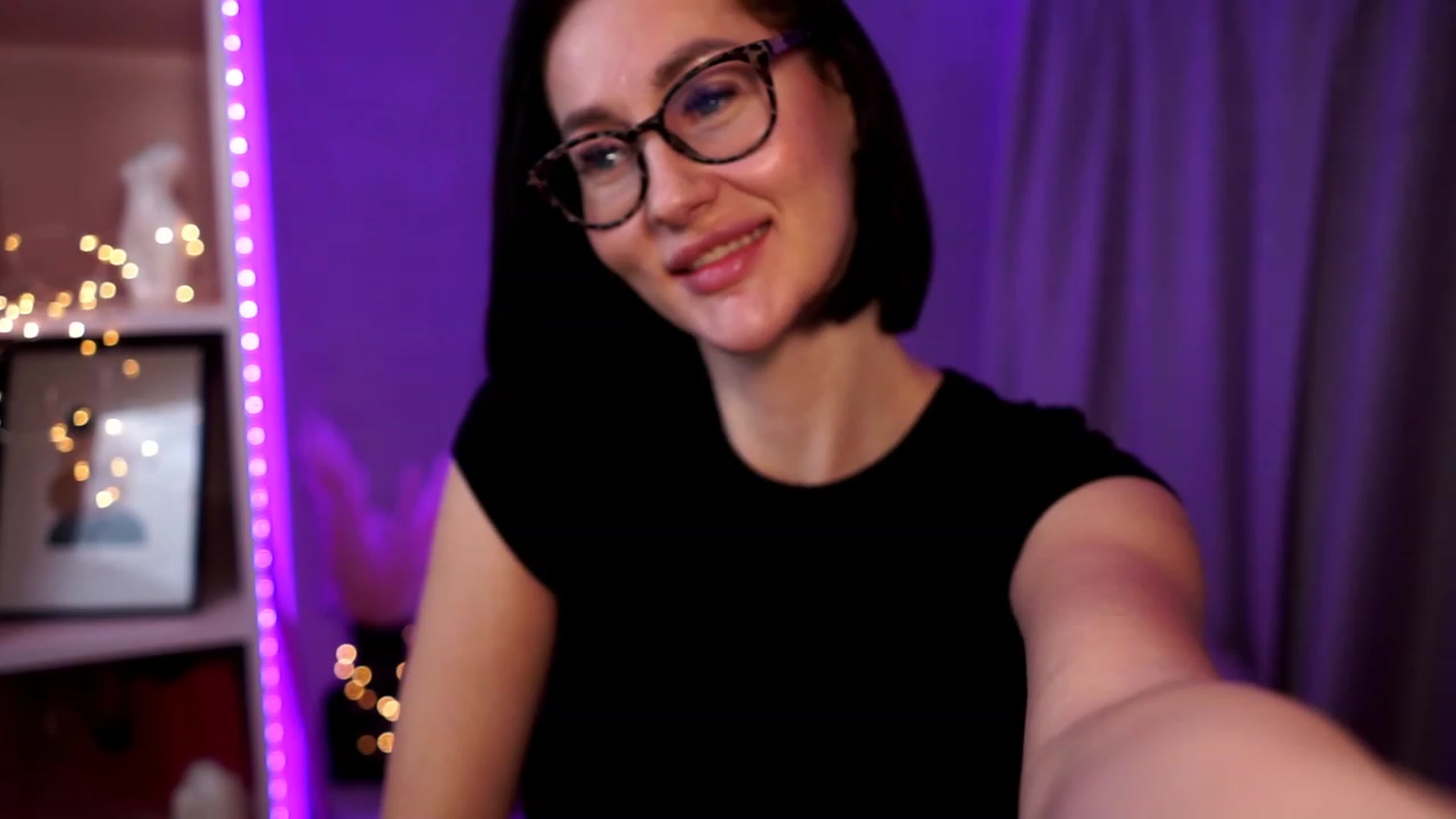 Gallery image thumbnail from Queen_Dasha's myfreecams stream on, 11/06/2023, 23:10 image 1 of 20