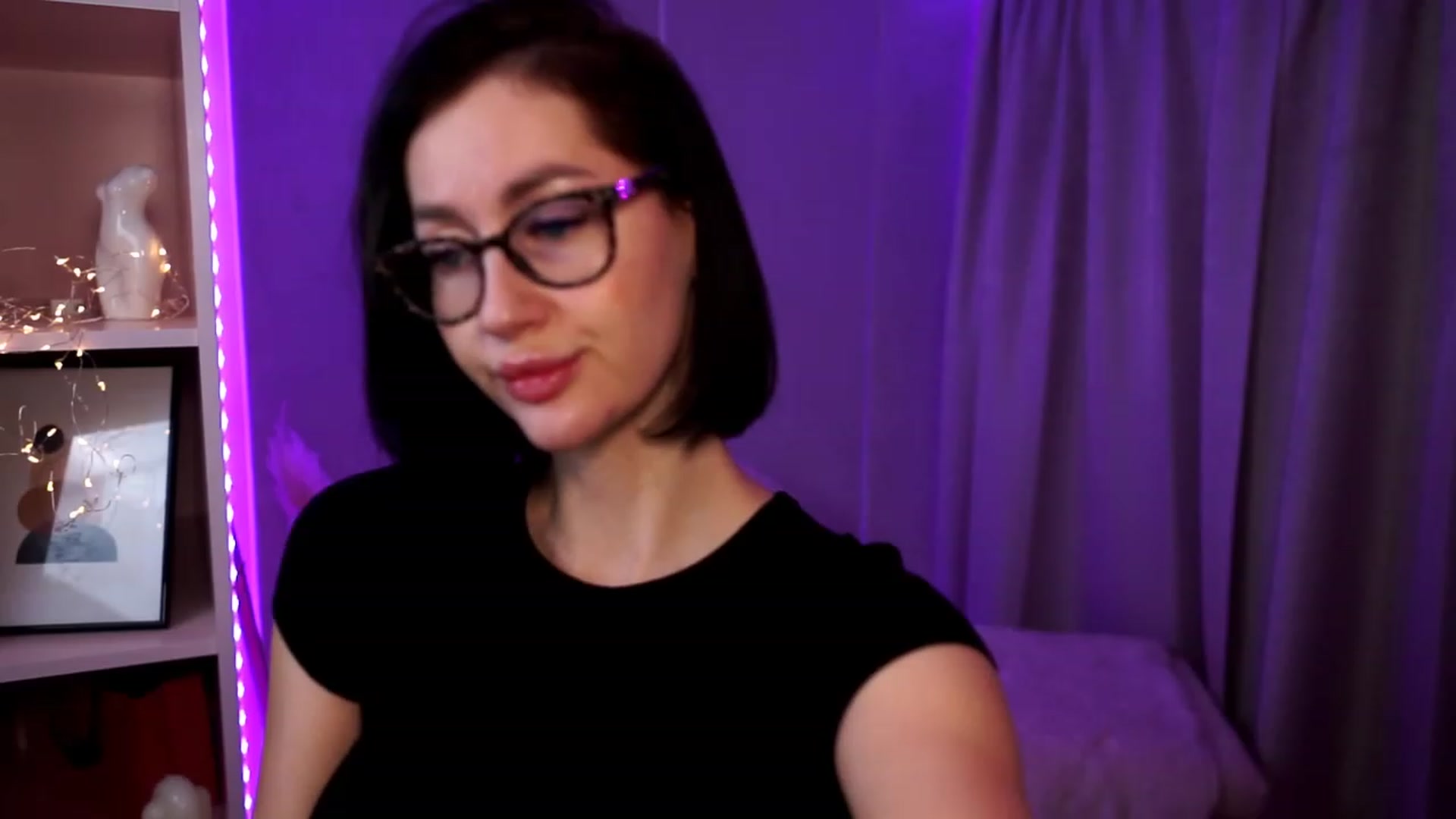 Gallery image thumbnail from Queen_Dasha's myfreecams stream on, 11/07/2023, 20:21 image 5 of 20
