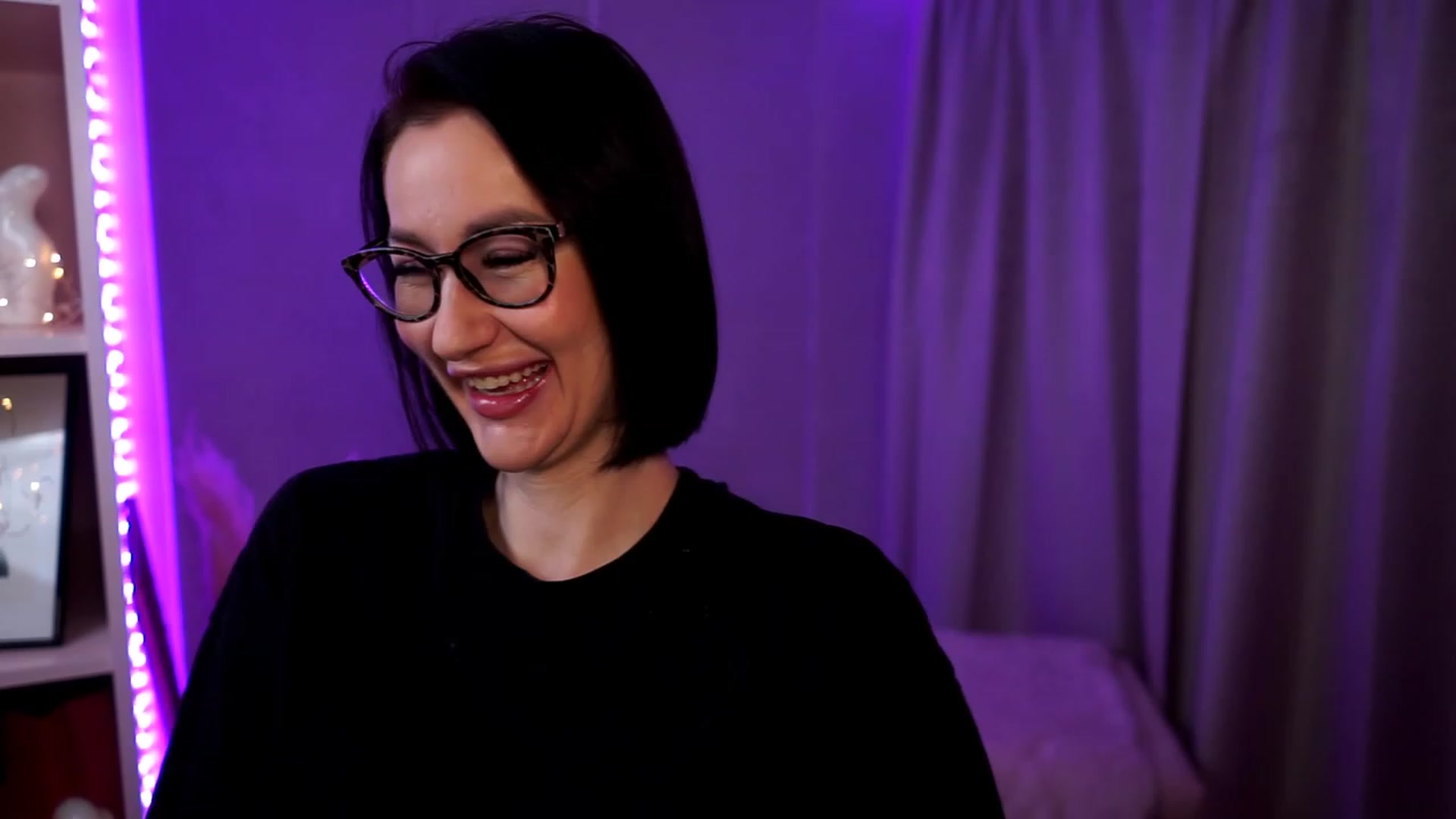 Gallery image thumbnail from Queen_Dasha's myfreecams stream on, 11/08/2023, 20:30 image 1 of 20