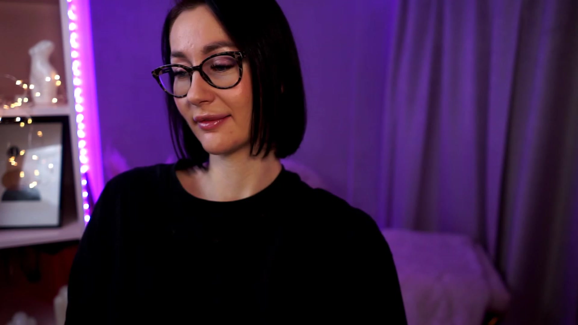 Gallery image thumbnail from Queen_Dasha's myfreecams stream on, 11/08/2023, 20:30 image 4 of 20