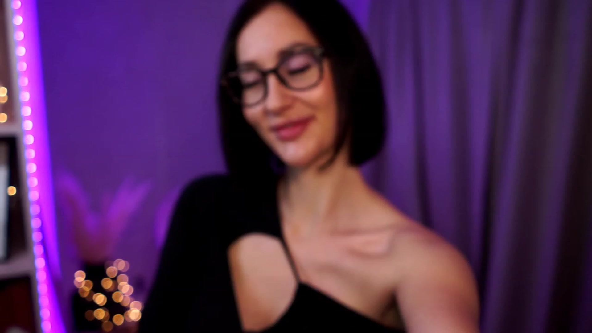 Gallery image thumbnail from Queen_Dasha's myfreecams stream on, 11/10/2023, 19:27 image 14 of 20