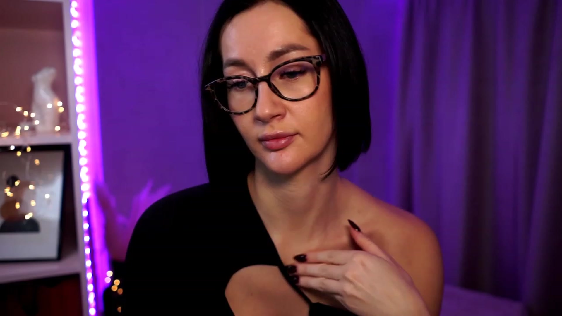 Gallery image thumbnail from Queen_Dasha's myfreecams stream on, 11/17/2023, 22:16 image 18 of 20
