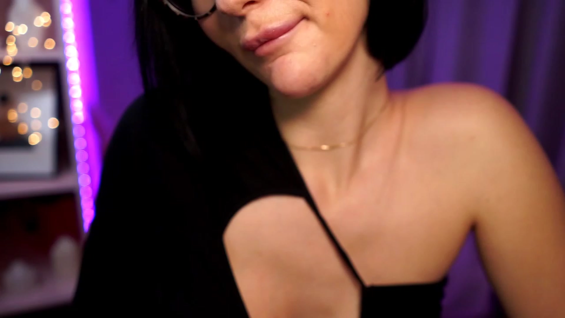 Gallery image thumbnail from Queen_Dasha's myfreecams stream on, 11/24/2023, 17:11 image 15 of 20
