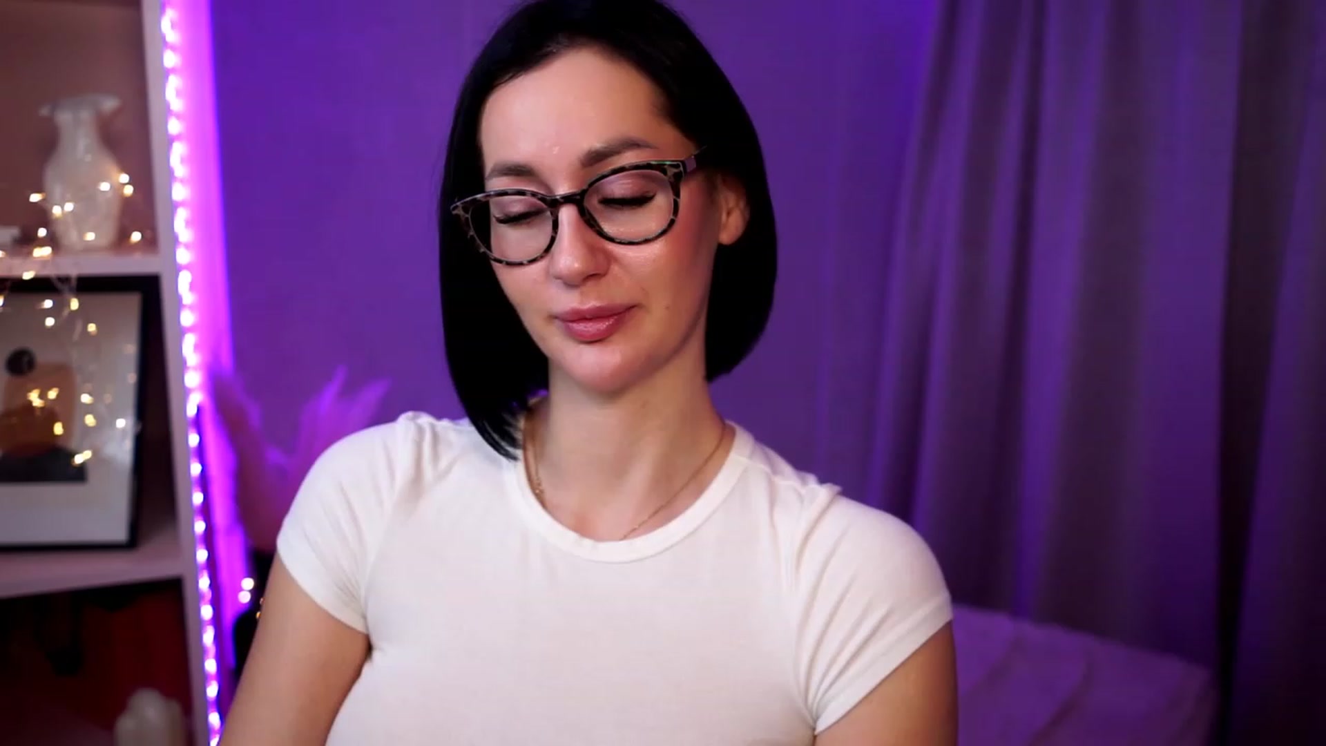 Gallery image thumbnail from Queen_Dasha's myfreecams stream on, 11/25/2023, 18:33 image 9 of 20