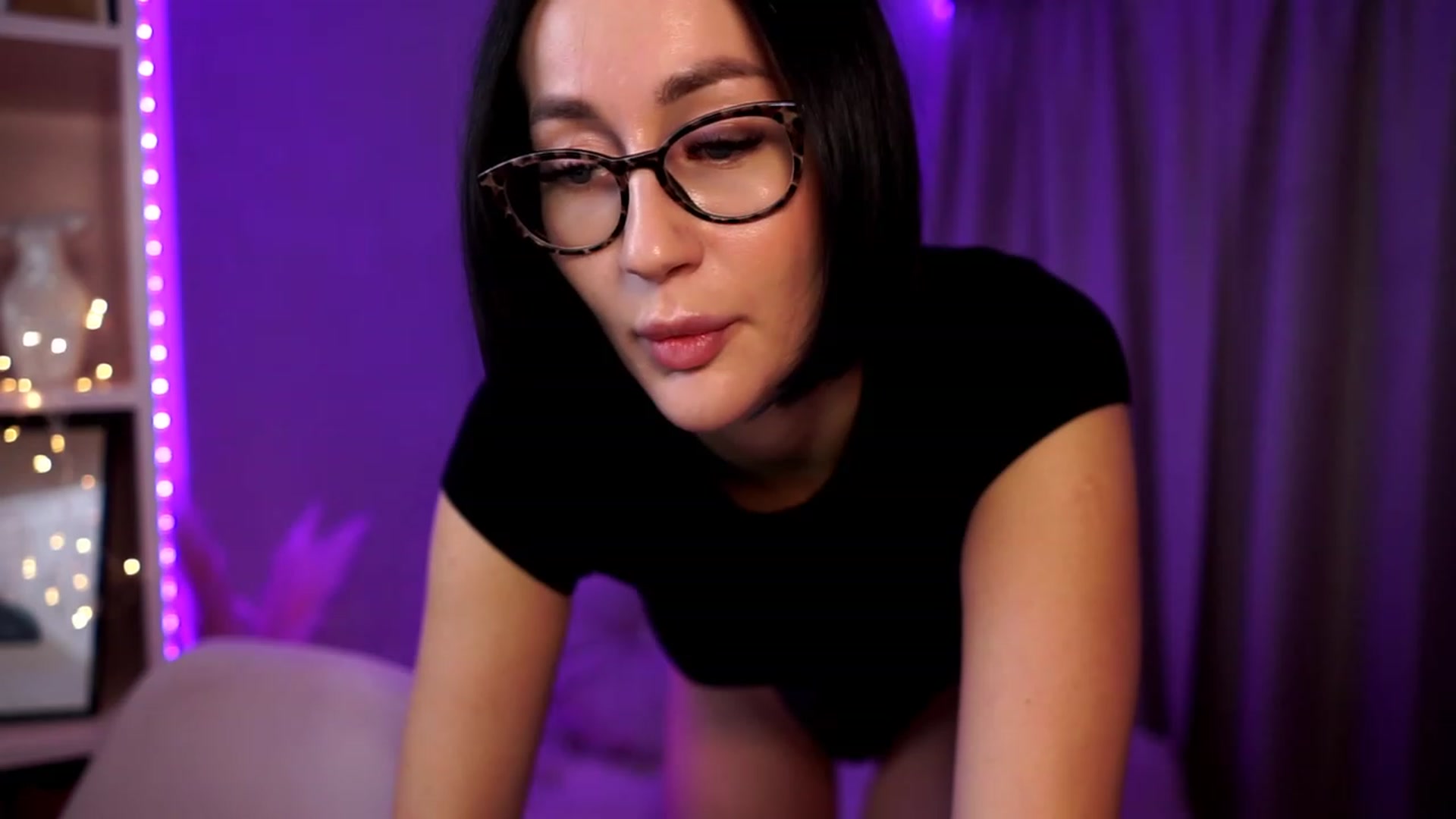 Gallery image thumbnail from Queen_Dasha's myfreecams stream on, 11/29/2023, 18:19 image 16 of 20