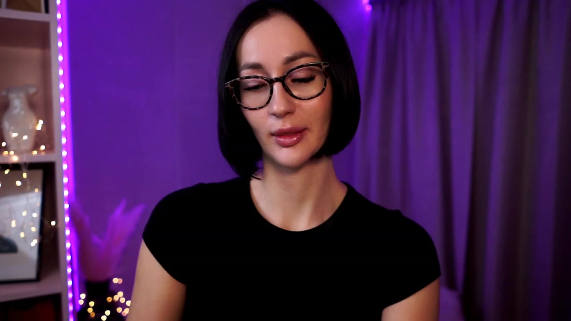 Gallery image thumbnail from Queen_Dasha's myfreecams stream on, 11/29/2023, 18:19 image 1 of 20