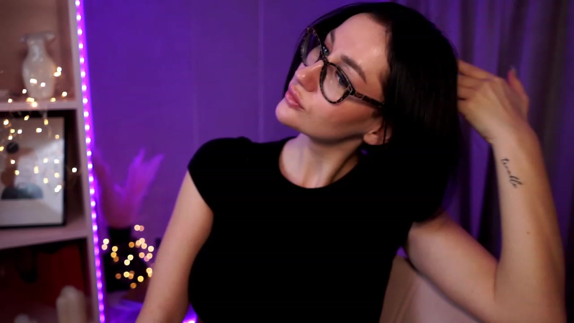 Gallery image thumbnail from Queen_Dasha's myfreecams stream on, 11/29/2023, 22:36 image 9 of 20