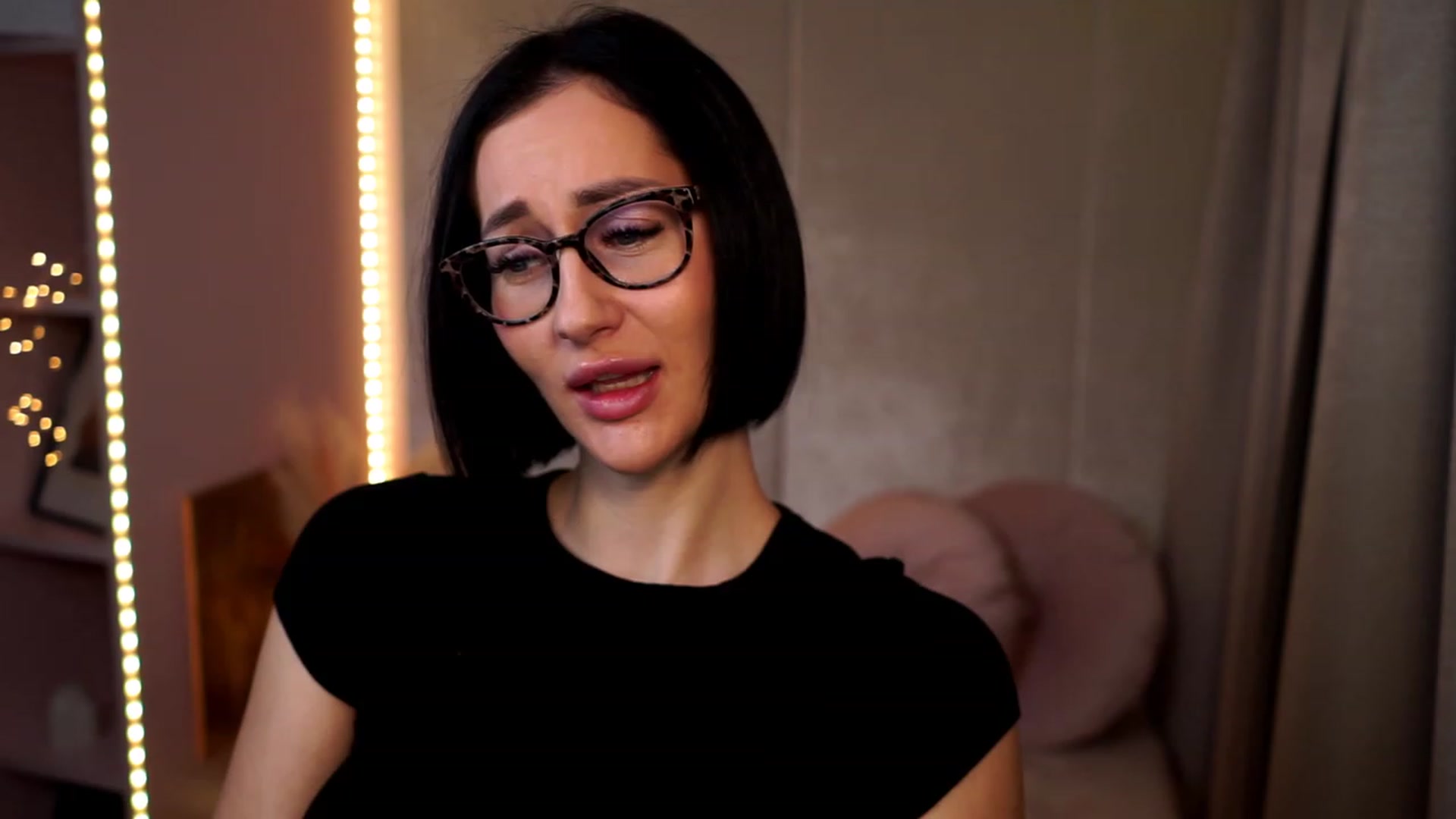 Gallery image thumbnail from Queen_Dasha's myfreecams stream on, 12/11/2023, 19:30 image 15 of 20