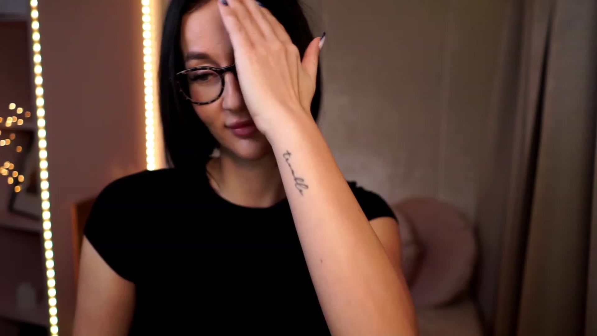 Gallery image thumbnail from Queen_Dasha's myfreecams stream on, 12/11/2023, 19:30 image 12 of 20