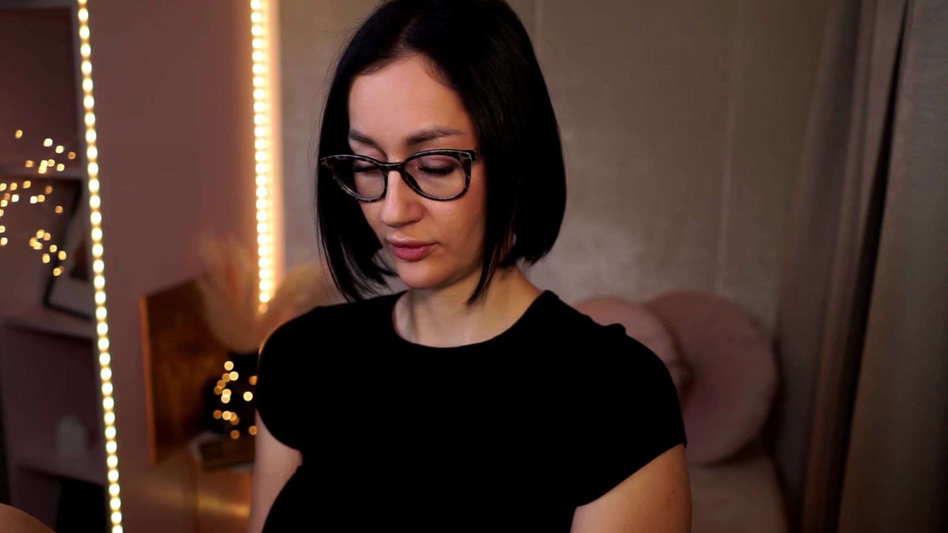 Gallery image thumbnail from Queen_Dasha's myfreecams stream on, 12/11/2023, 19:30 image 4 of 20