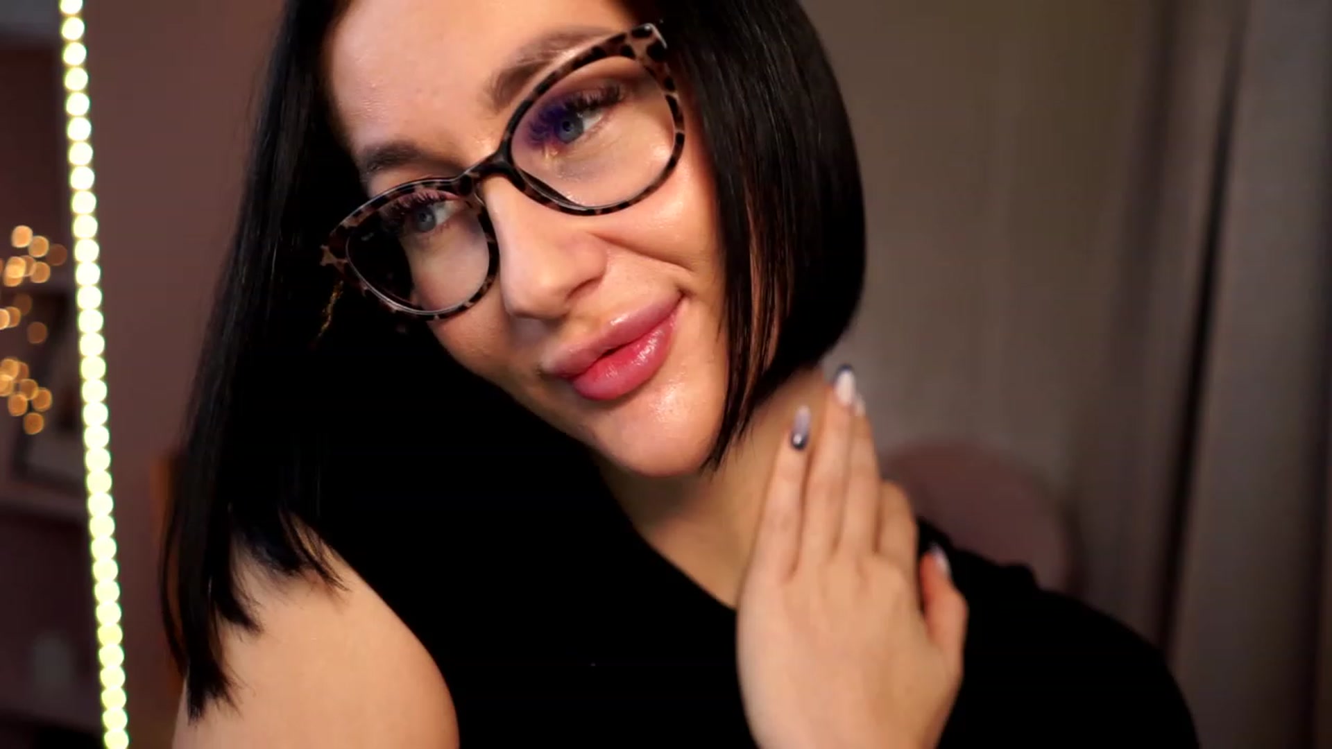Gallery image thumbnail from Queen_Dasha's myfreecams stream on, 12/11/2023, 19:30 image 17 of 20