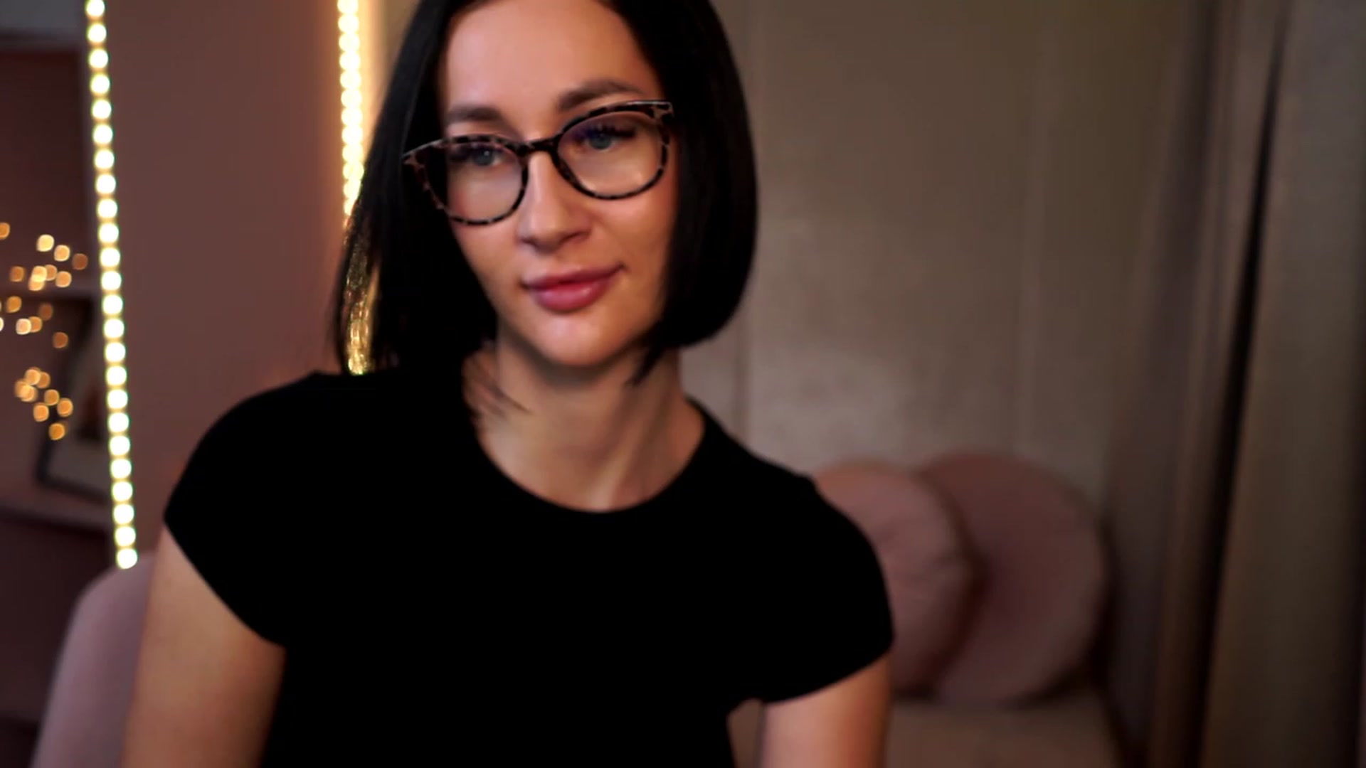 Gallery image thumbnail from Queen_Dasha's myfreecams stream on, 12/11/2023, 19:30 image 19 of 20