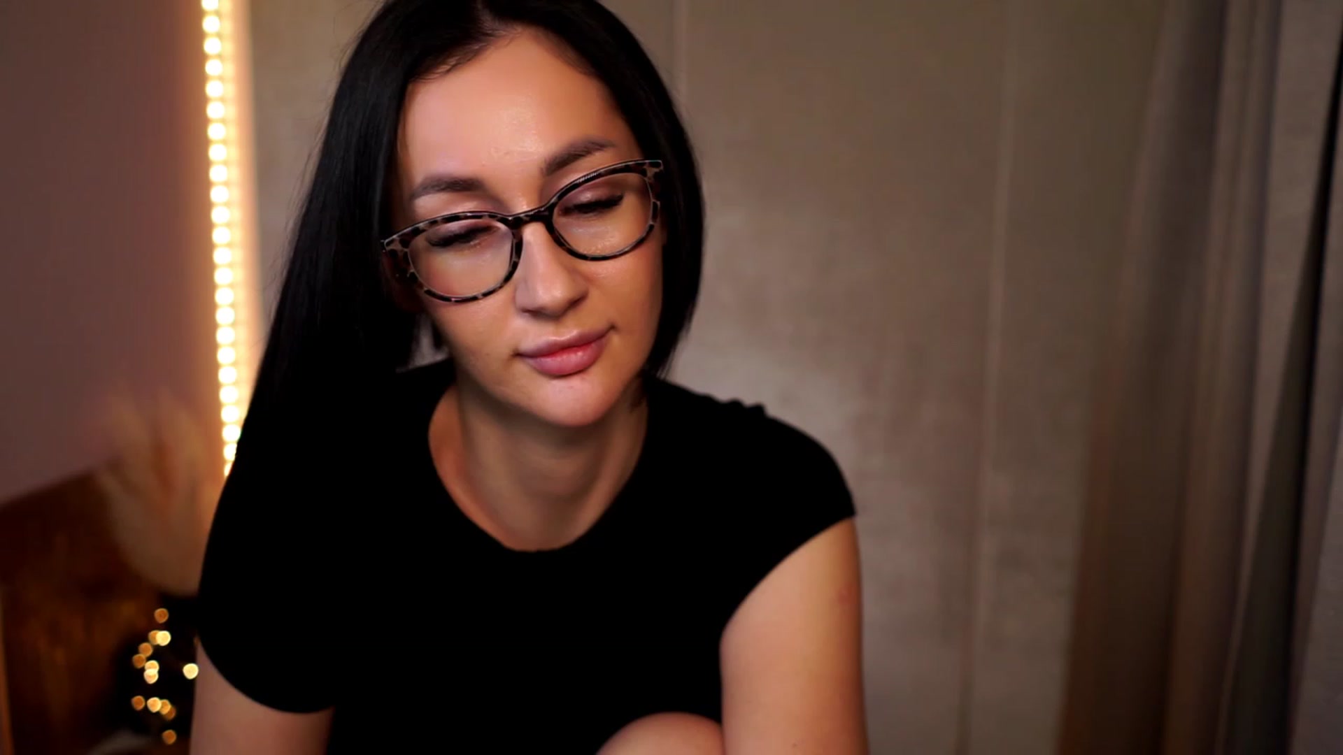 Gallery image thumbnail from Queen_Dasha's myfreecams stream on, 12/11/2023, 20:17 image 3 of 20