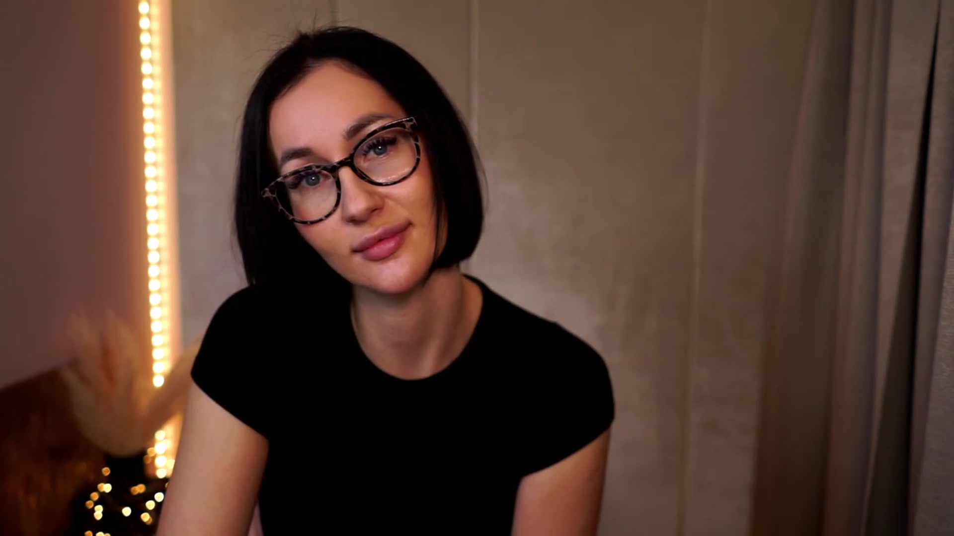 Gallery image thumbnail from Queen_Dasha's myfreecams stream on, 12/11/2023, 20:17 image 16 of 20