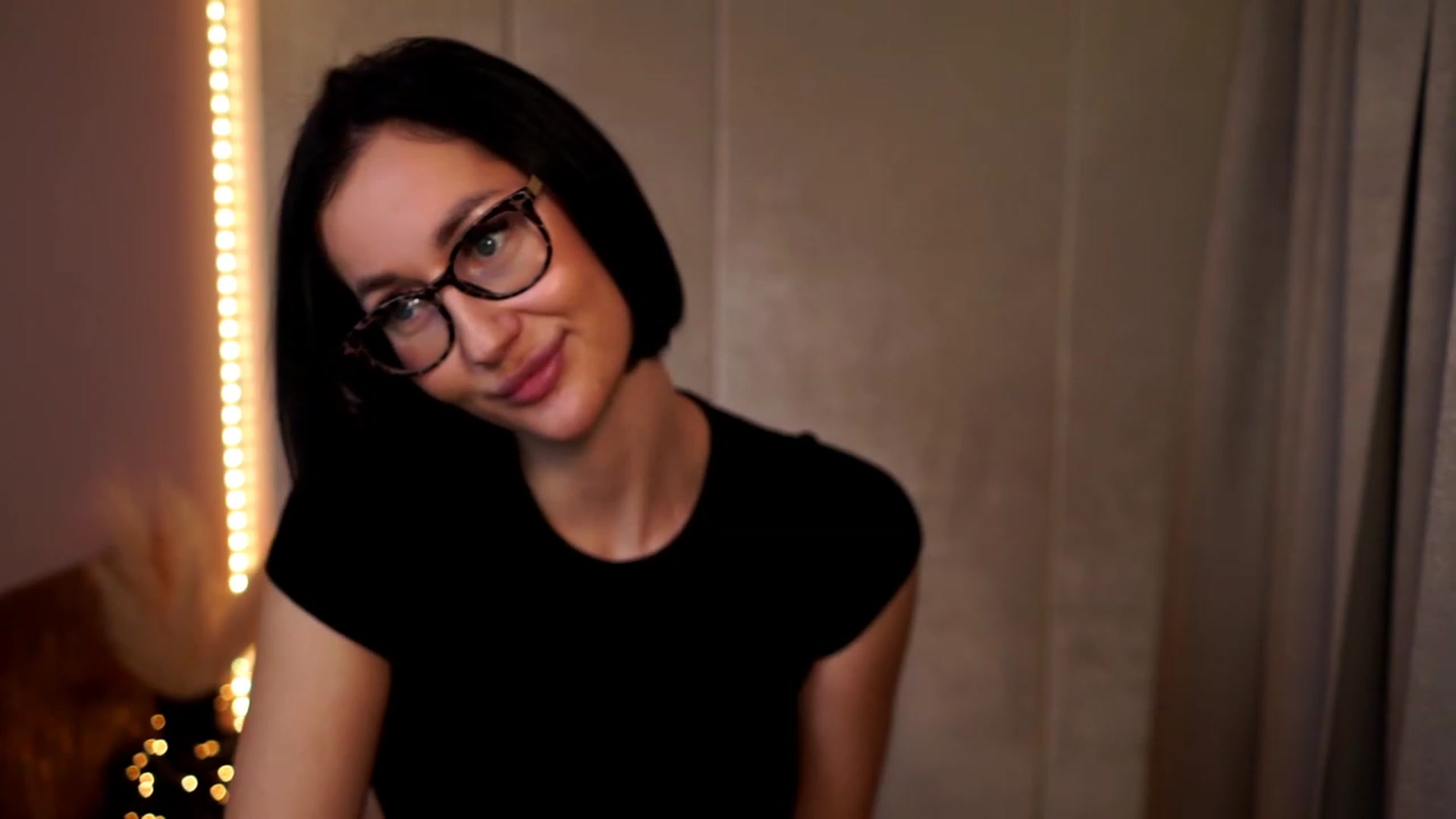 Gallery image thumbnail from Queen_Dasha's myfreecams stream on, 12/11/2023, 20:17 image 19 of 20