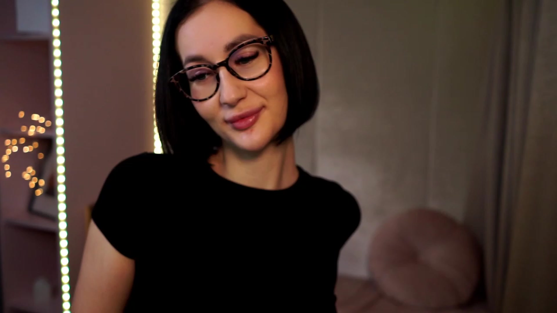 Gallery image thumbnail from Queen_Dasha's myfreecams stream on, 12/21/2023, 18:44 image 17 of 20