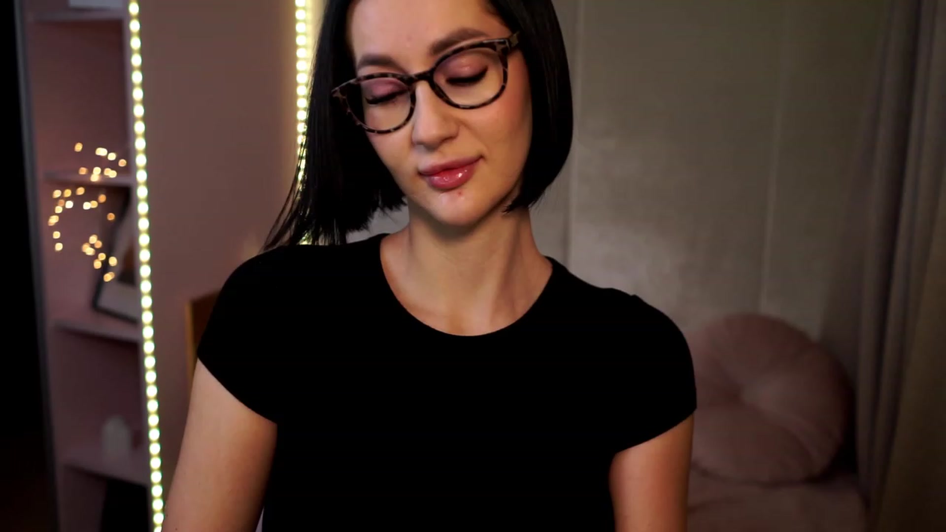 Gallery image thumbnail from Queen_Dasha's myfreecams stream on, 12/21/2023, 18:44 image 9 of 20