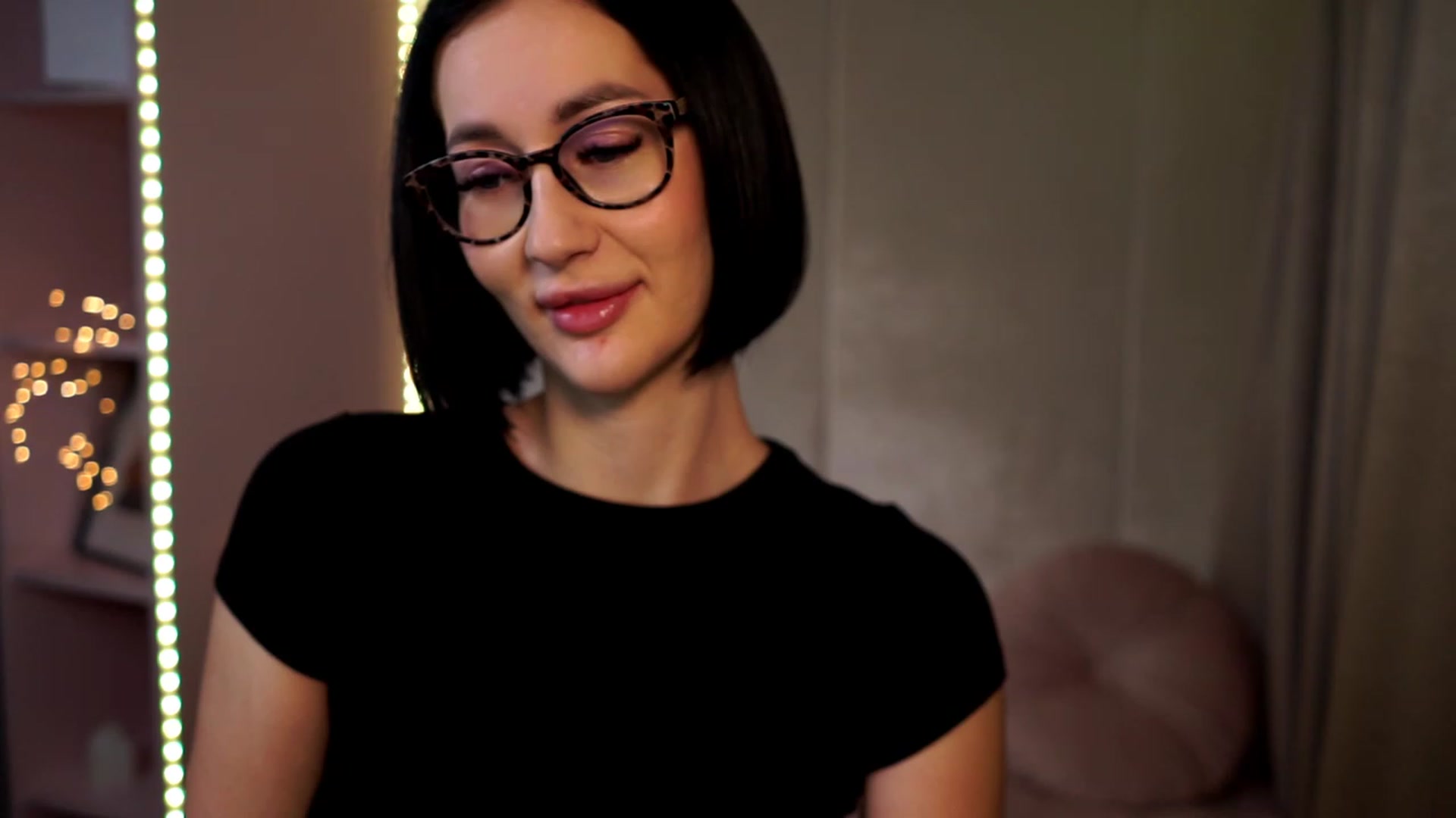 Gallery image thumbnail from Queen_Dasha's myfreecams stream on, 12/21/2023, 18:44 image 16 of 20