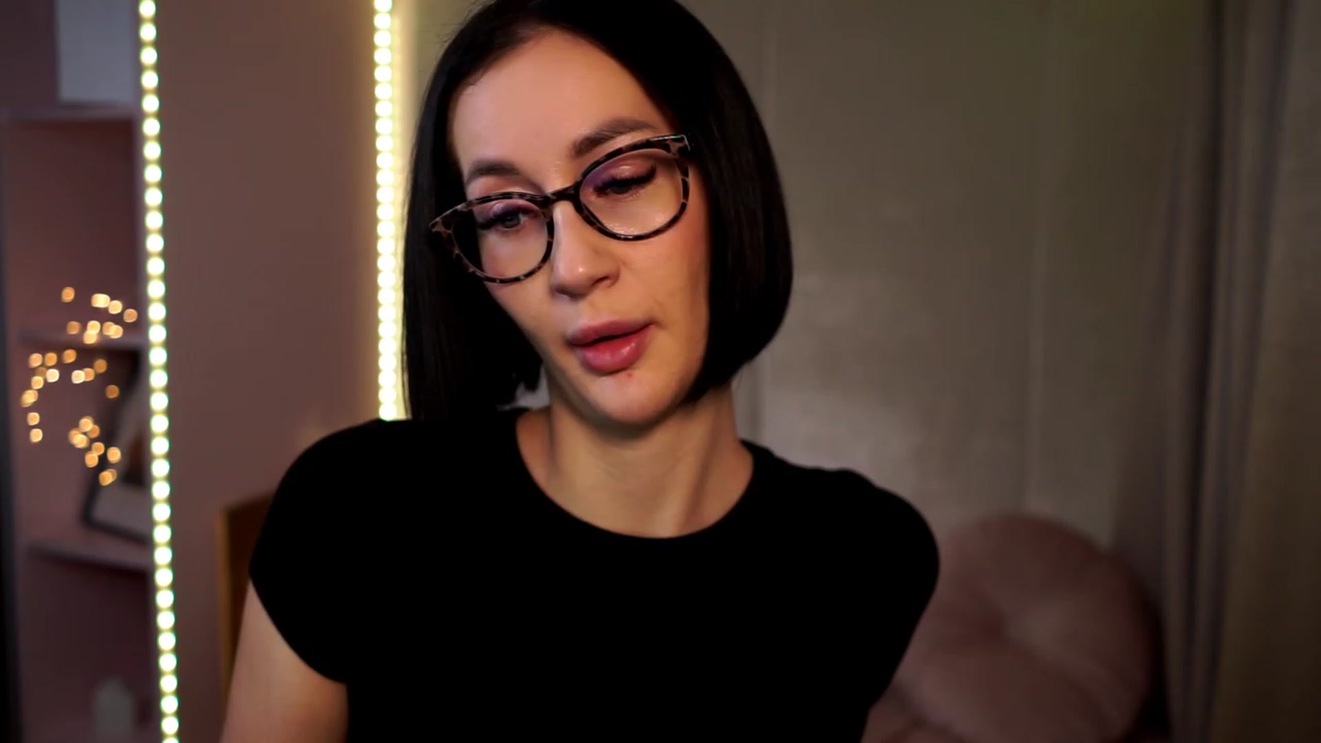 Gallery image thumbnail from Queen_Dasha's myfreecams stream on, 12/21/2023, 20:13 image 4 of 20