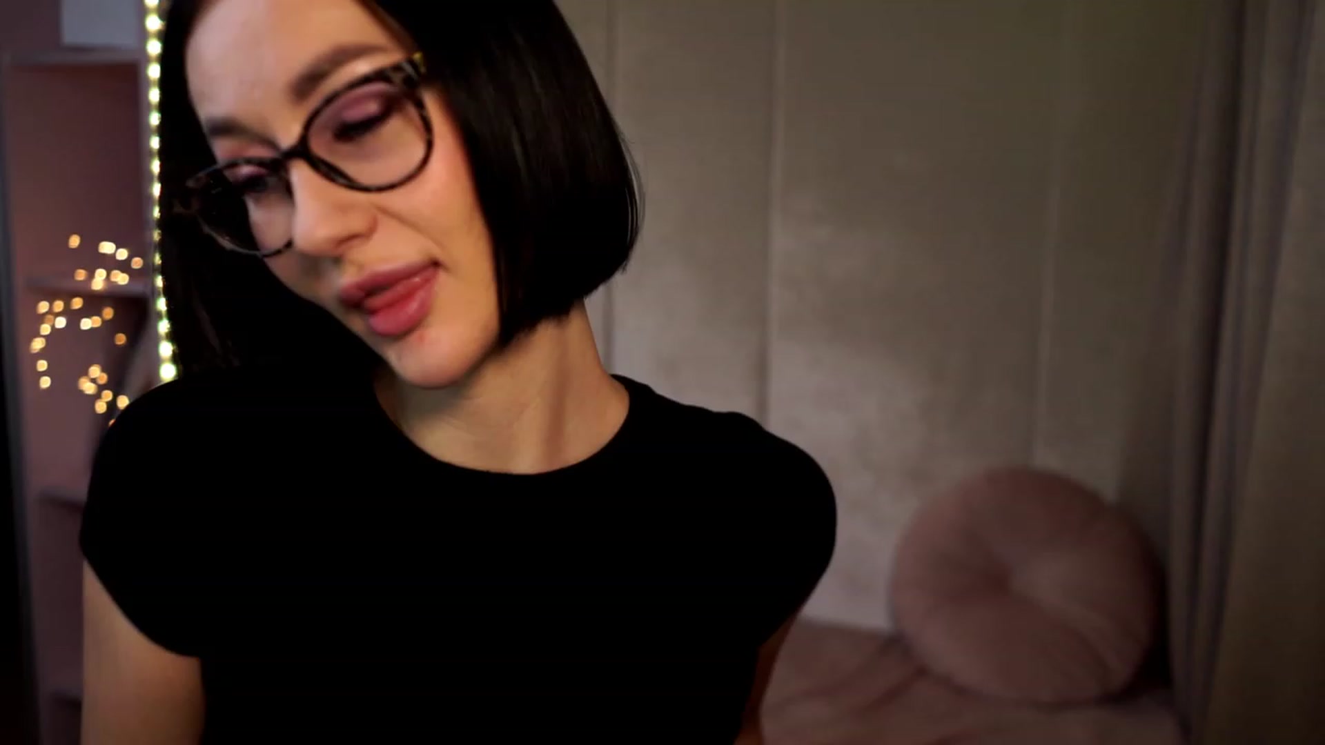 Gallery image thumbnail from Queen_Dasha's myfreecams stream on, 12/21/2023, 20:13 image 1 of 20