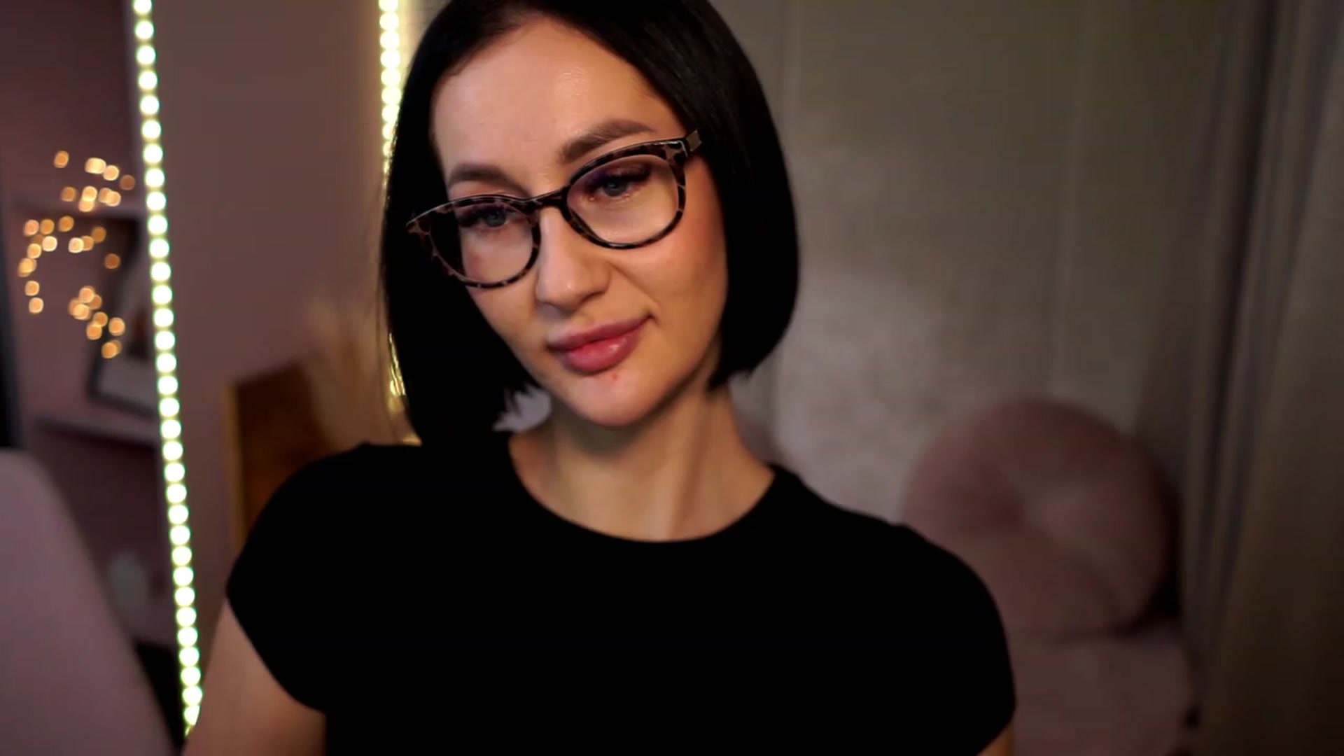 Gallery image thumbnail from Queen_Dasha's myfreecams stream on, 12/21/2023, 20:13 image 3 of 20