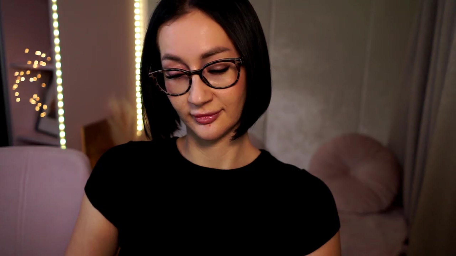 Gallery image thumbnail from Queen_Dasha's myfreecams stream on, 12/21/2023, 20:13 image 9 of 20