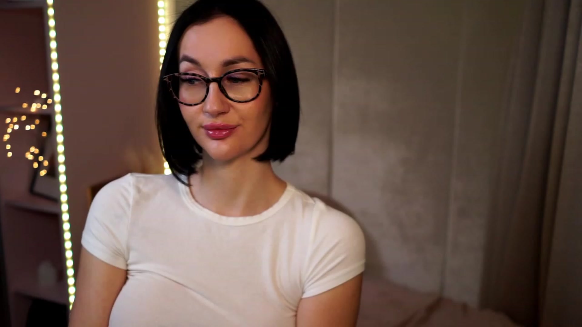 Gallery image thumbnail from Queen_Dasha's myfreecams stream on, 01/08/2024, 19:20 image 14 of 20