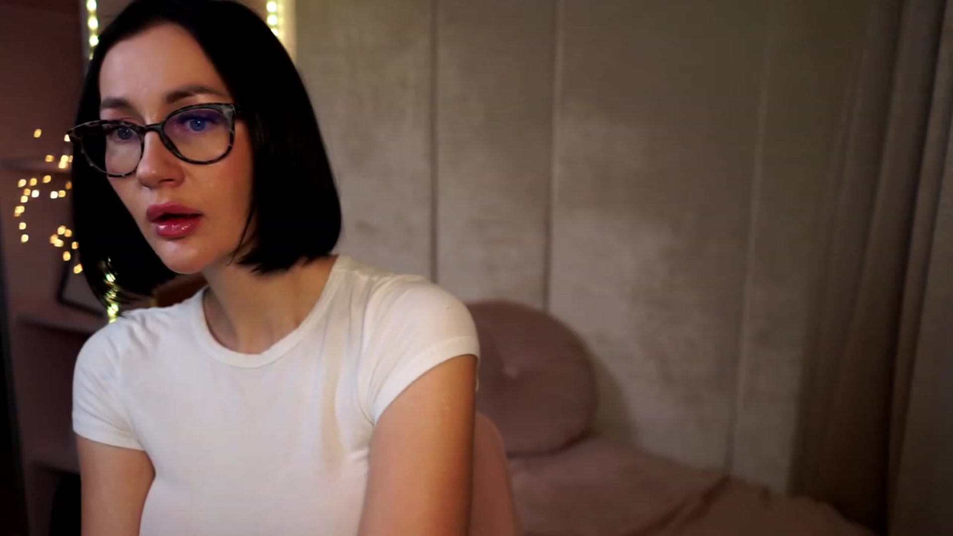 Gallery image thumbnail from Queen_Dasha's myfreecams stream on, 01/08/2024, 19:20 image 10 of 20