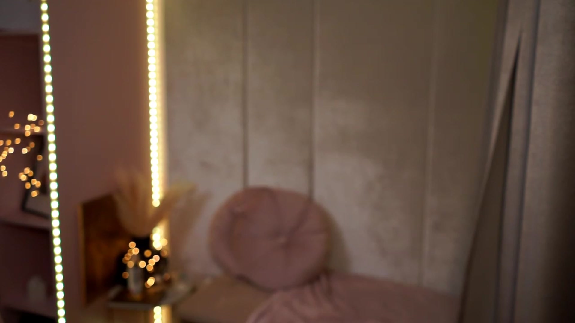 Gallery image thumbnail from Queen_Dasha's myfreecams stream on, 02/07/2024, 13:09 image 19 of 20