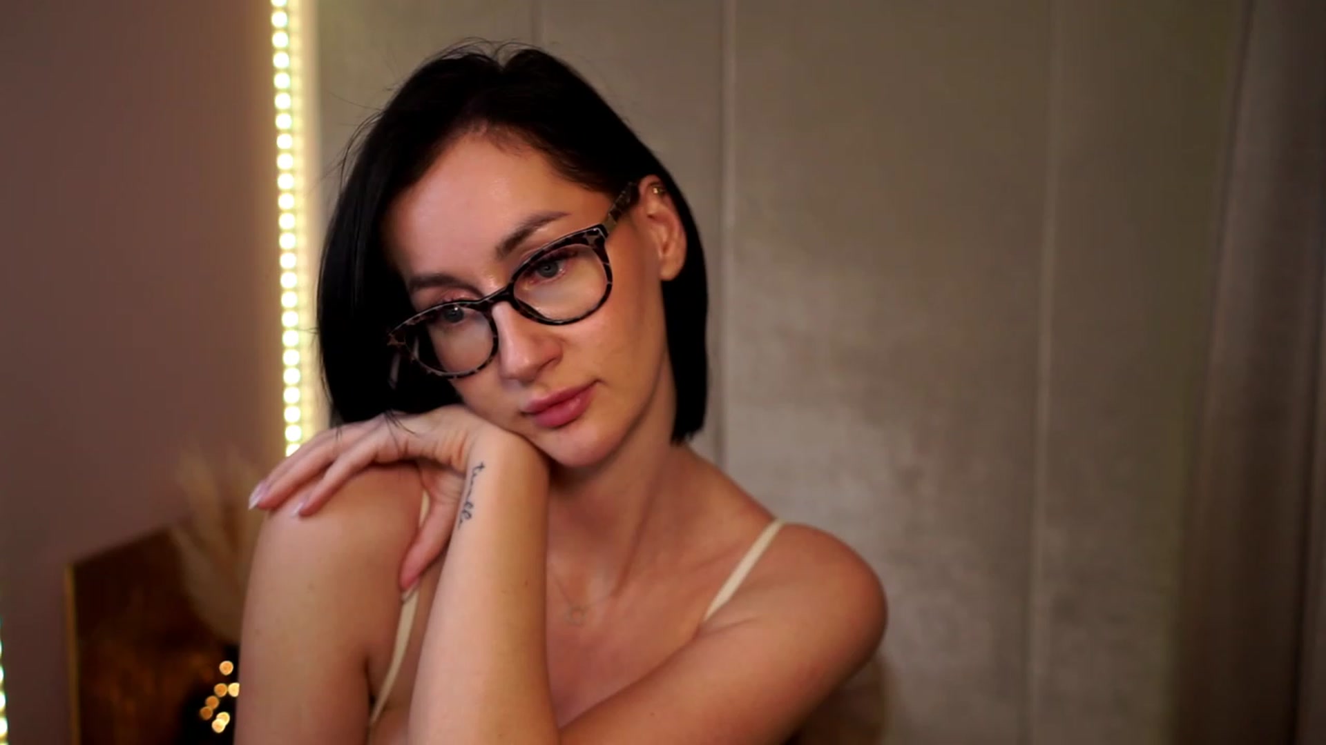 Gallery image thumbnail from Queen_Dasha's myfreecams stream on, 03/01/2024, 01:13 image 13 of 20