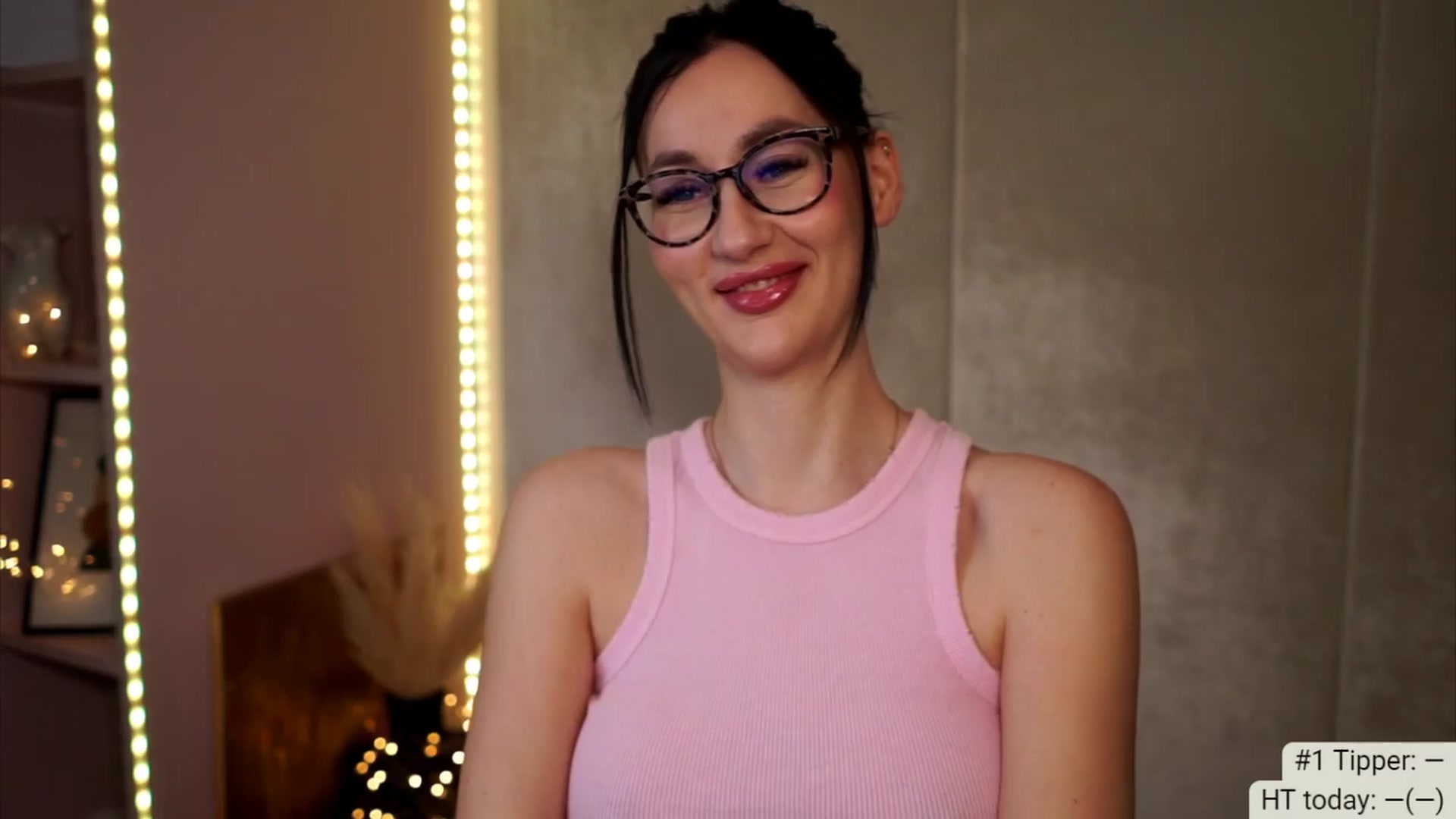 Gallery image thumbnail from Queen_Dasha's myfreecams stream on, 03/28/2024, 19:17 image 5 of 20
