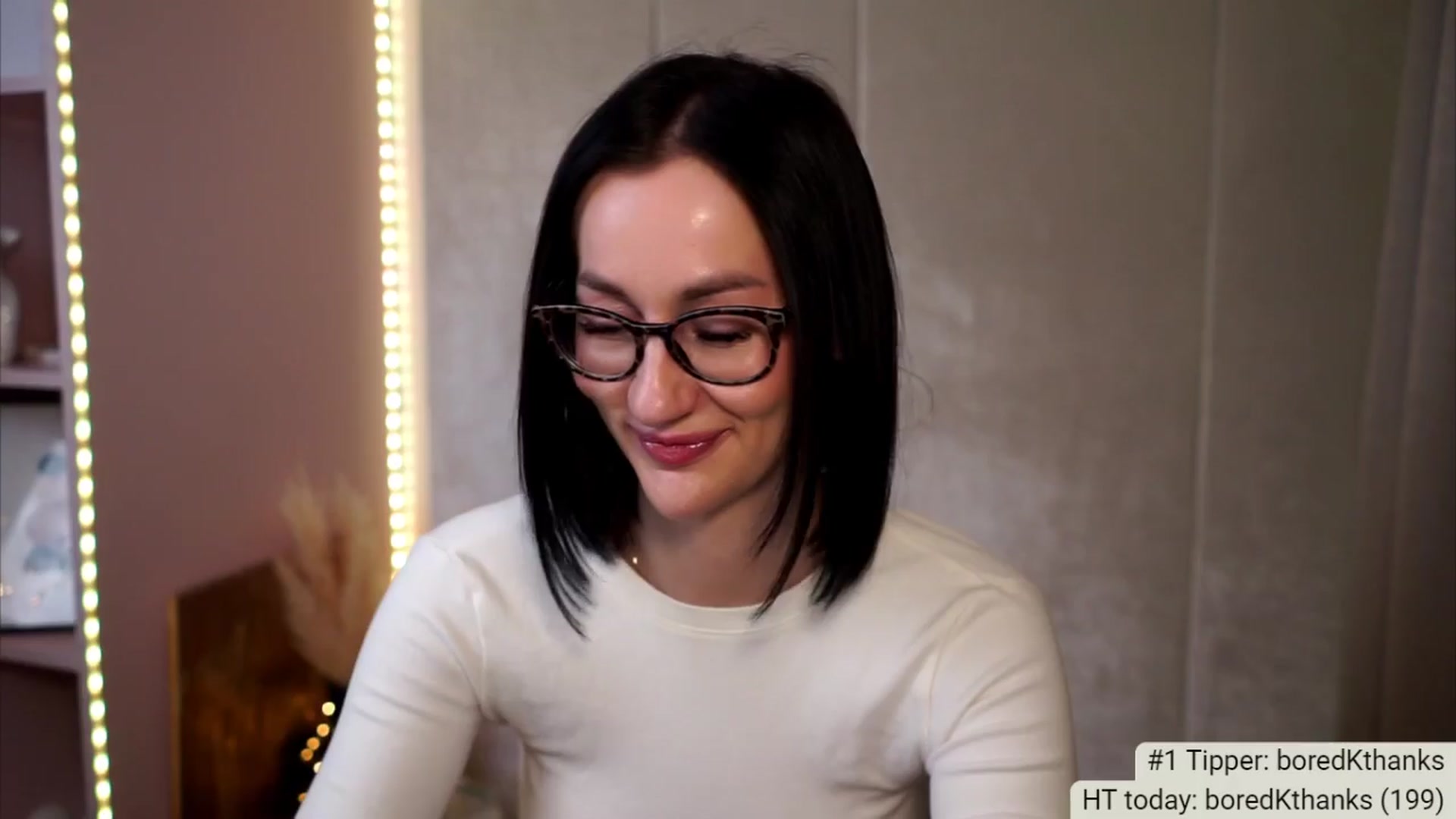 Gallery image thumbnail from Queen_Dasha's myfreecams stream on, 04/10/2024, 18:06 image 14 of 20
